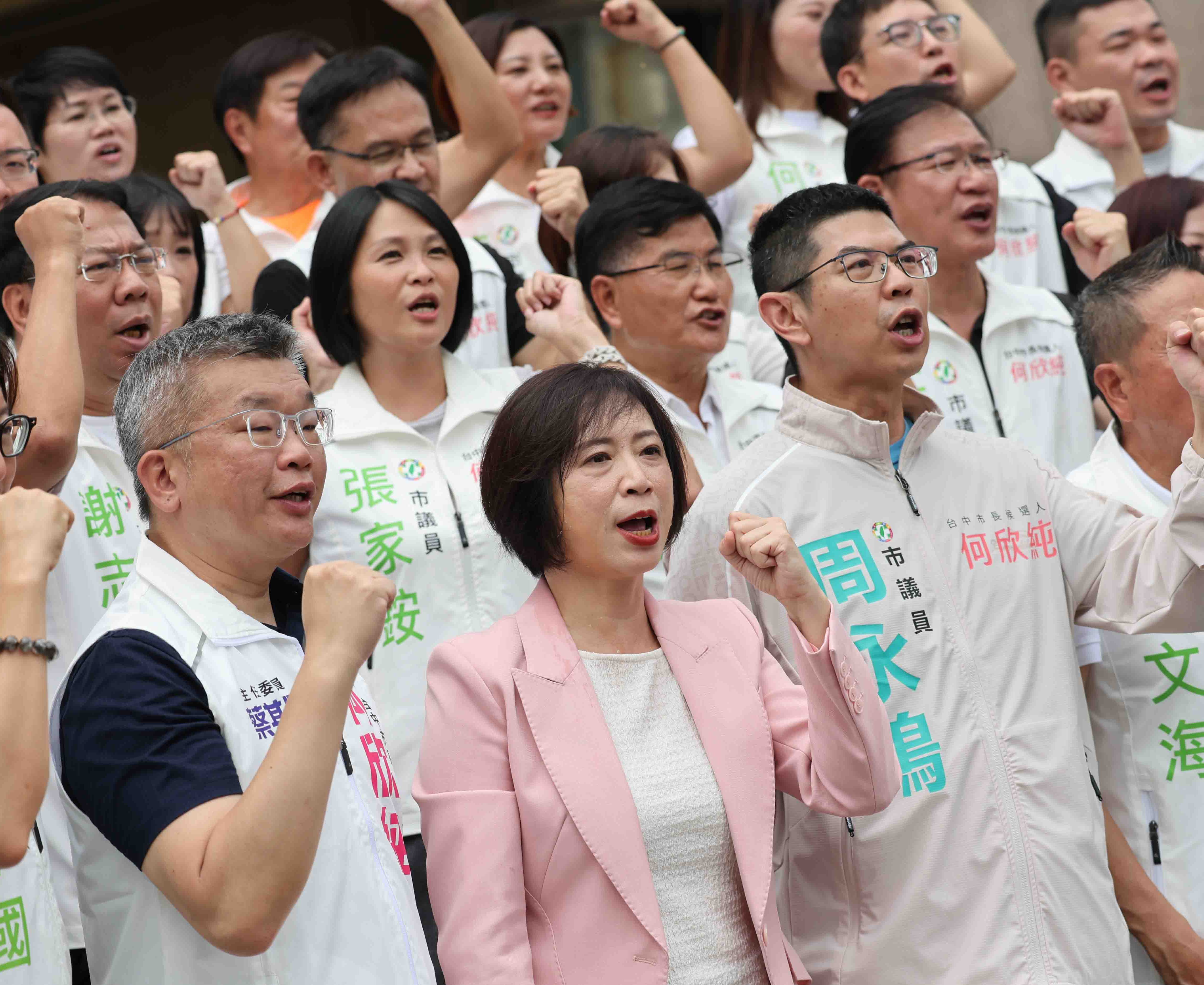 台中》何欣純完成台中市長參選登記 蔡英文任榮譽主委、蔡其昌接掌競總主委
