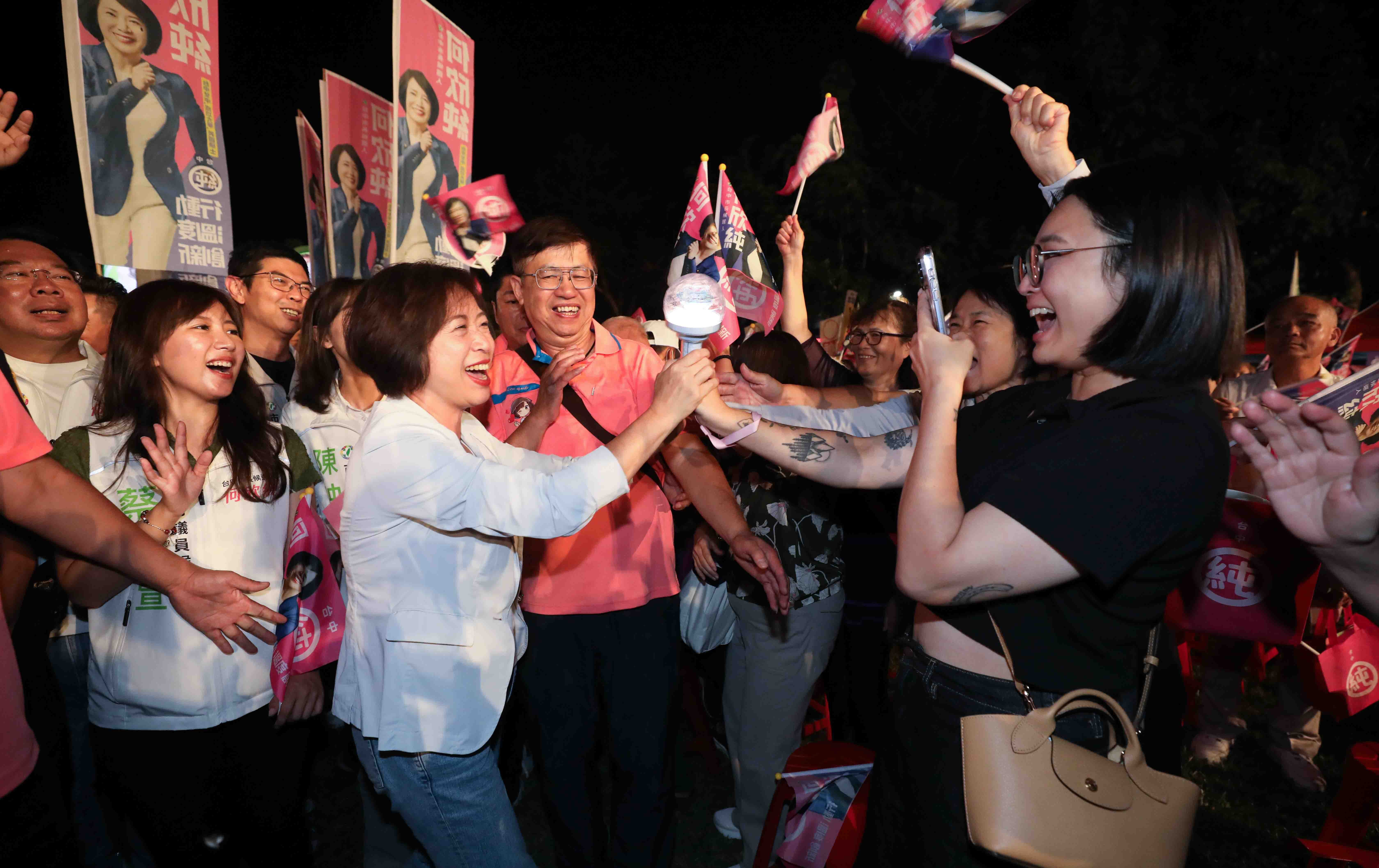 何欣純深耕豐原造勢 承諾當選全力推動區域建設