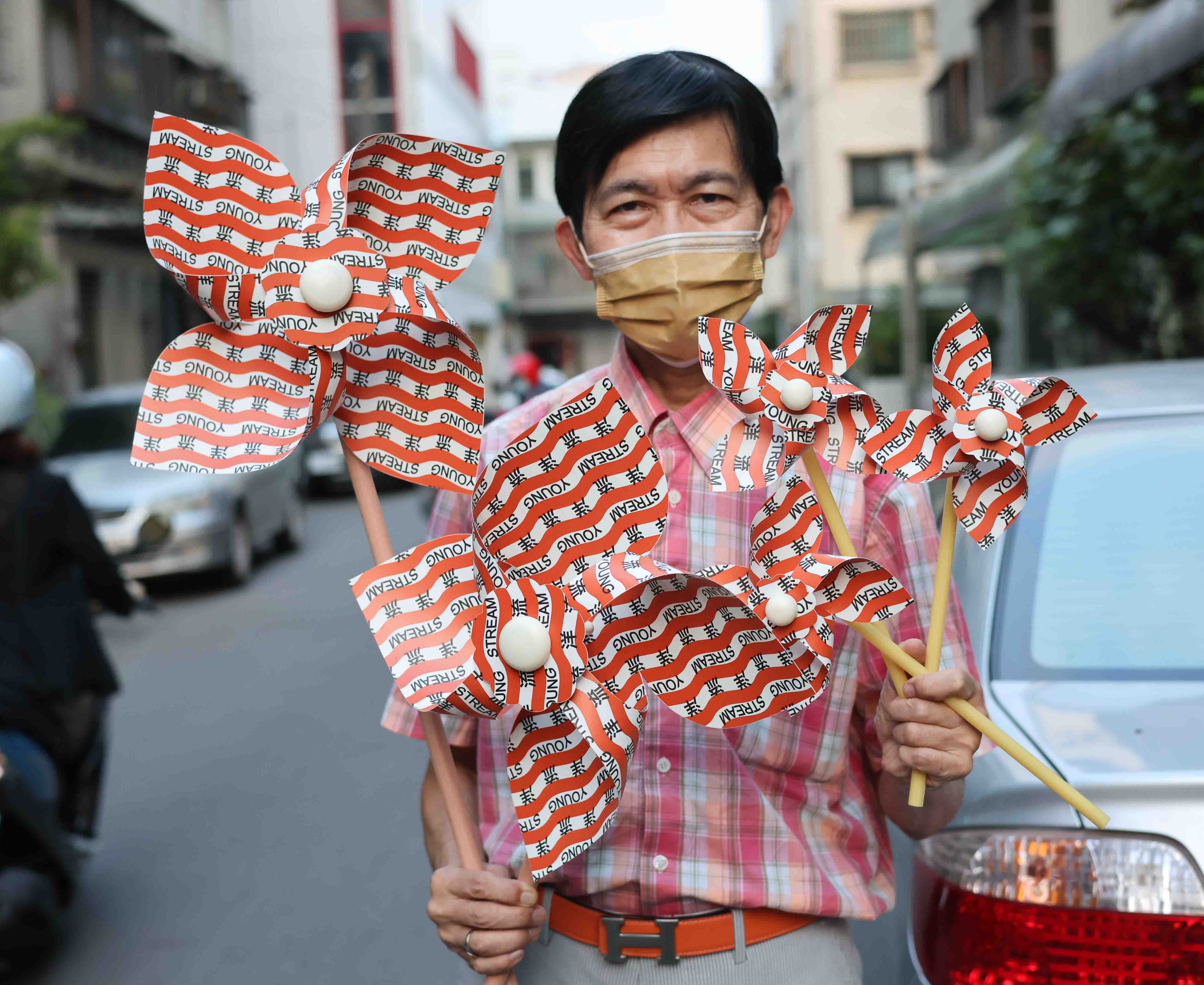 官方周邊被搶爆！「洋流」風車首批千支秒殺，老闆敲碗加碼上萬支應援