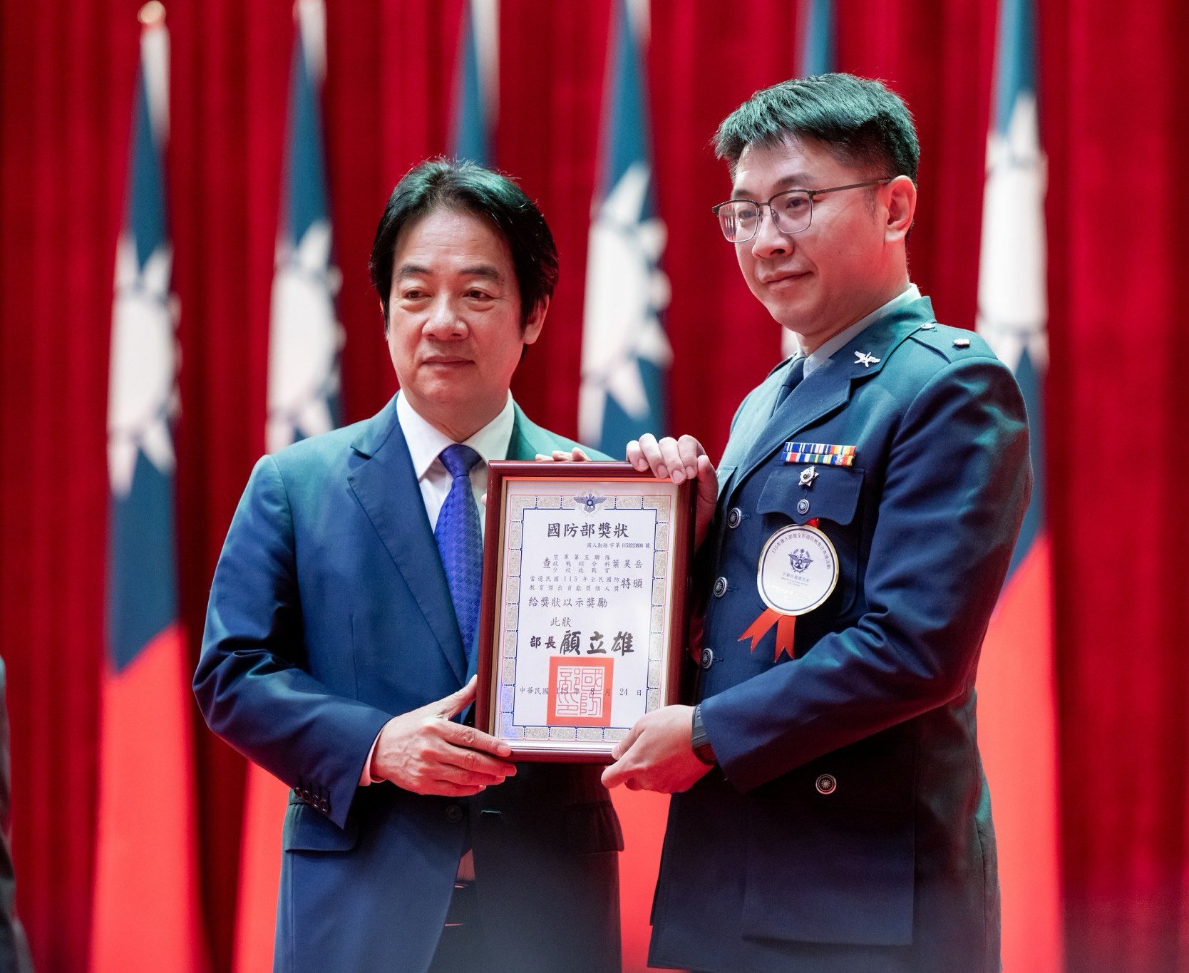 總統主持軍人節表揚大會 明年度國防預算突破上兆元