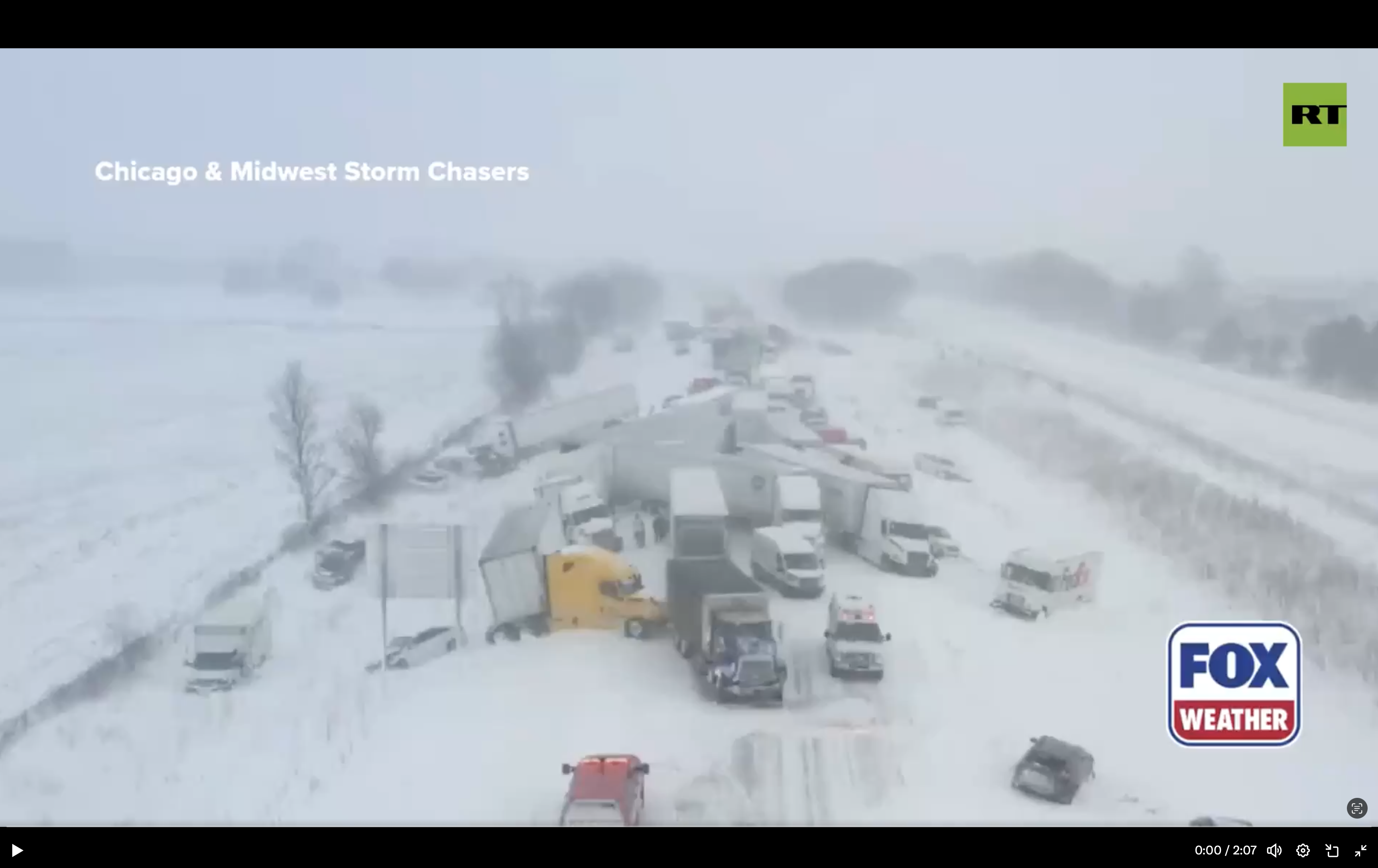 密西根州冬季風暴釀百車連環撞　空拍畫面揭露高速公路淪為「鋼鐵墳場」