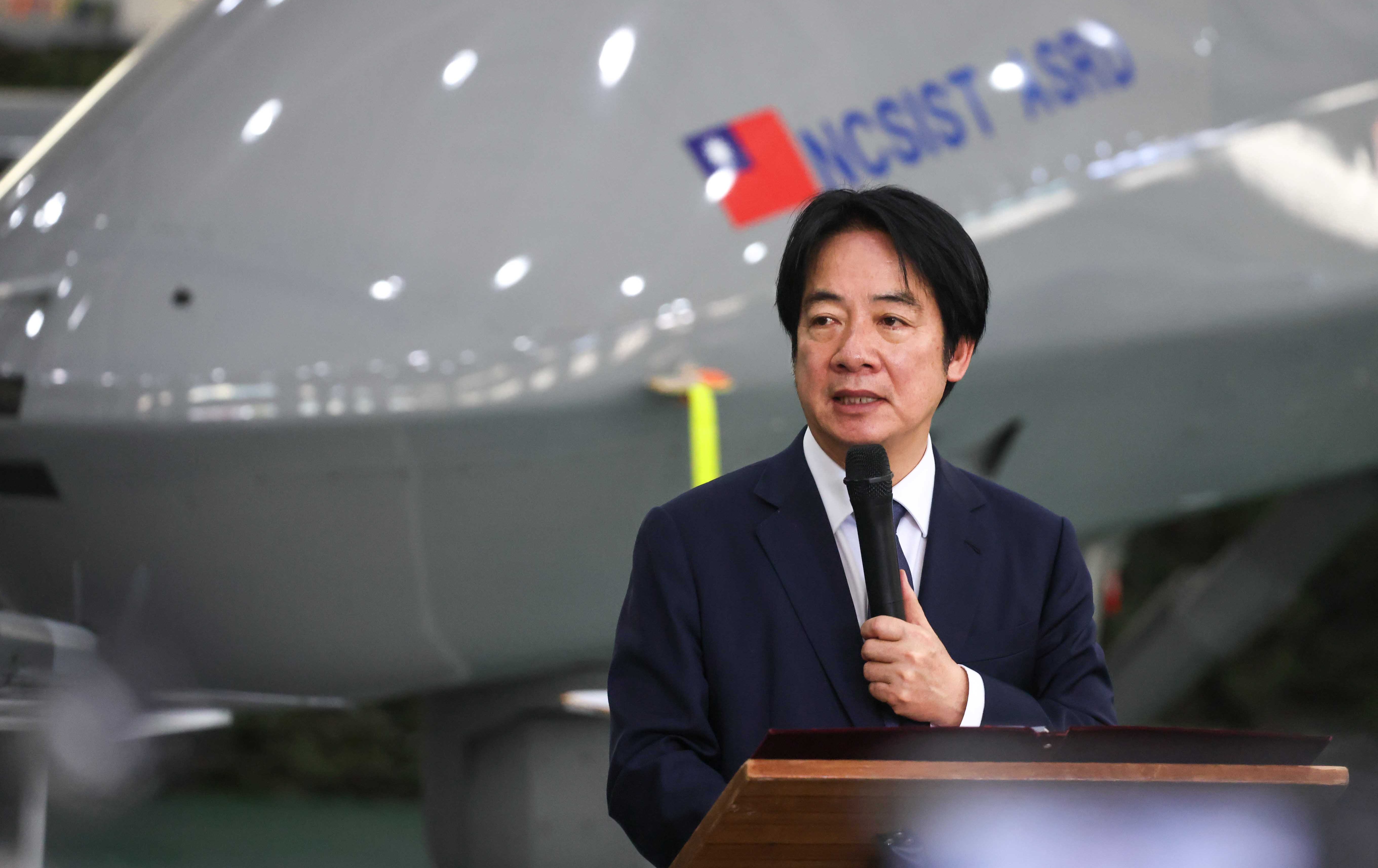 賴總統視導中科院 呼籲朝野支持無人機特別預算與攻防系統