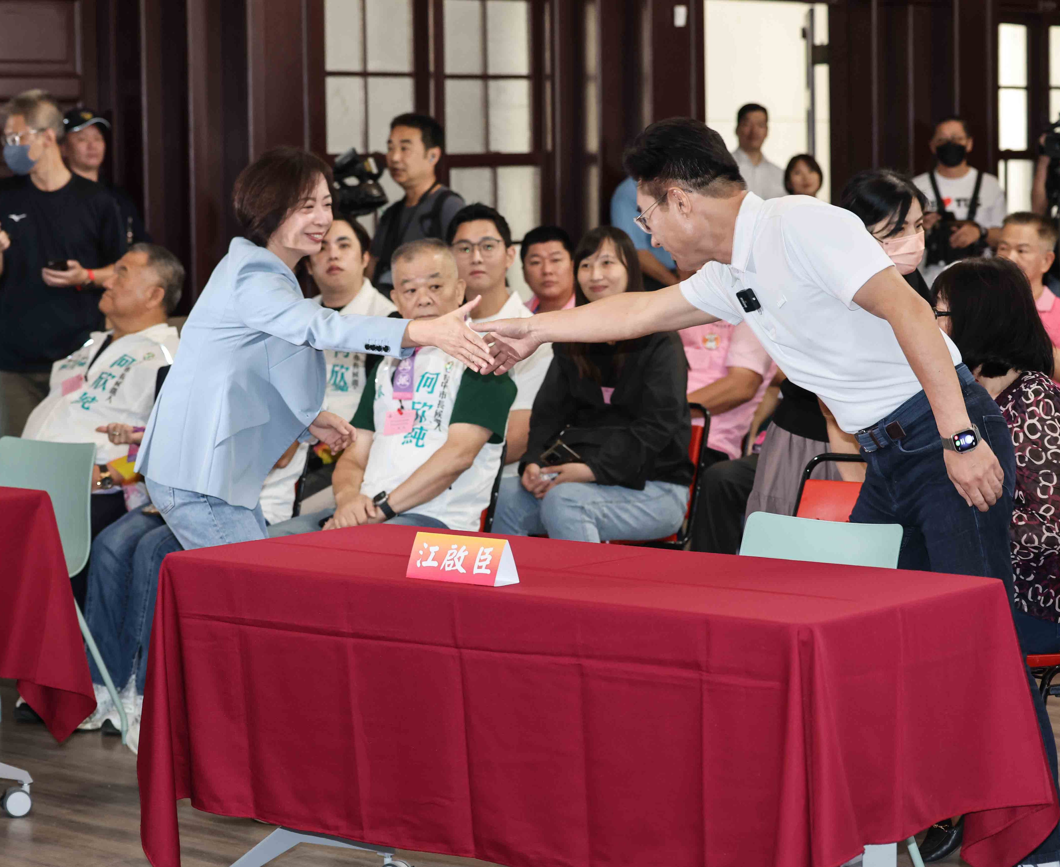 台中市長號次號碼揭曉：何欣純抽中1號喊「台中第1」、江啟臣拿3號主打「最強靠山」