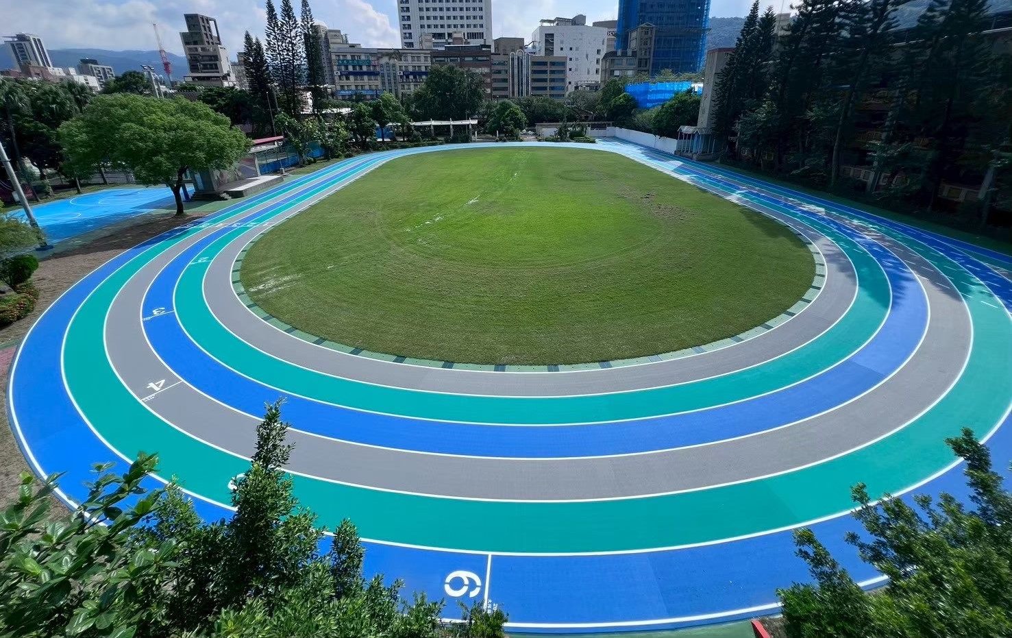 台北市校園跑道球場華麗轉身 億元預算打造運動美學新地標