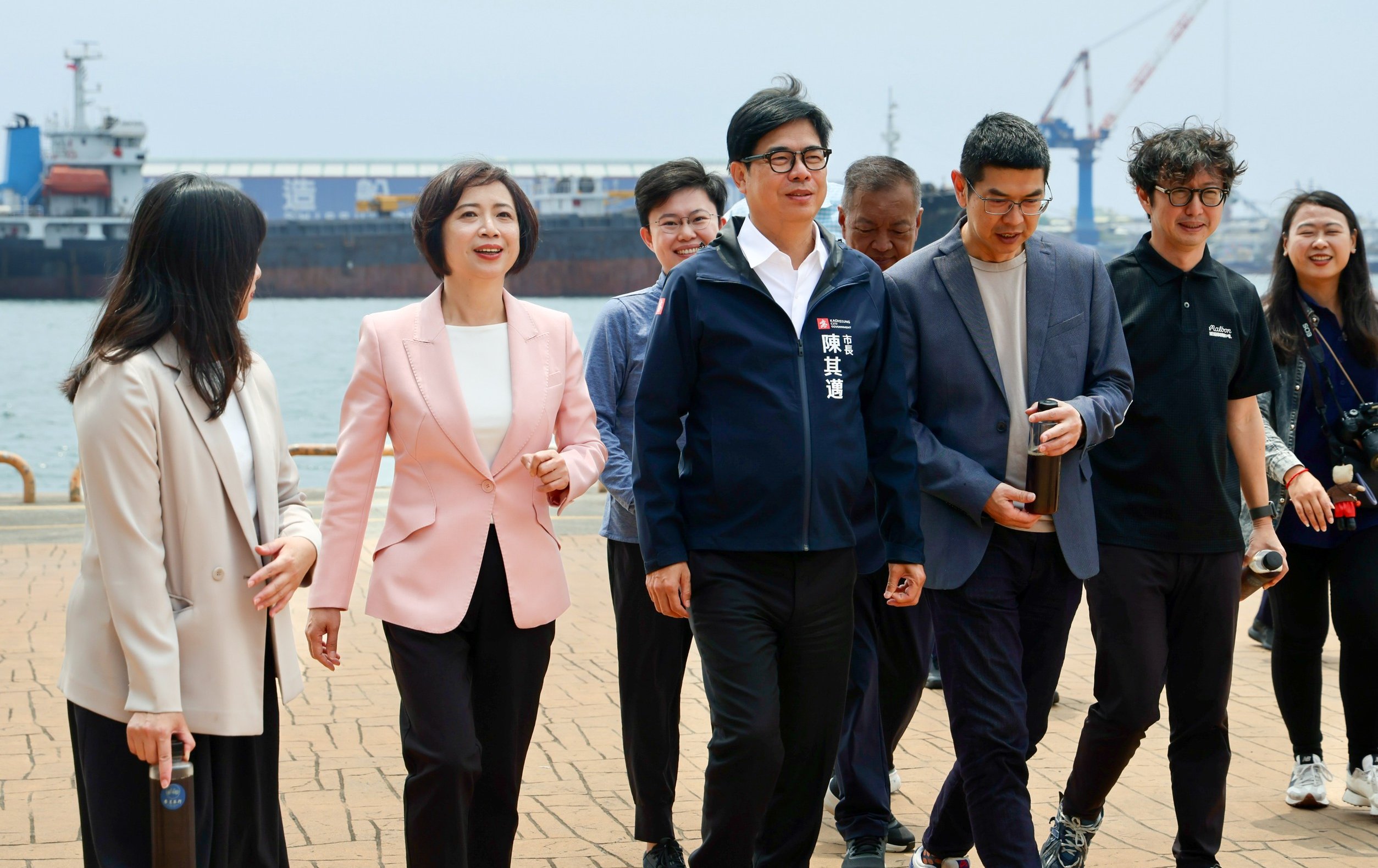 何欣純偕台中市議會黨團參訪高雄市政交流　盼借鏡香蕉碼頭轉型新創基地經驗　結合台中製造優勢打造AI智慧科技城