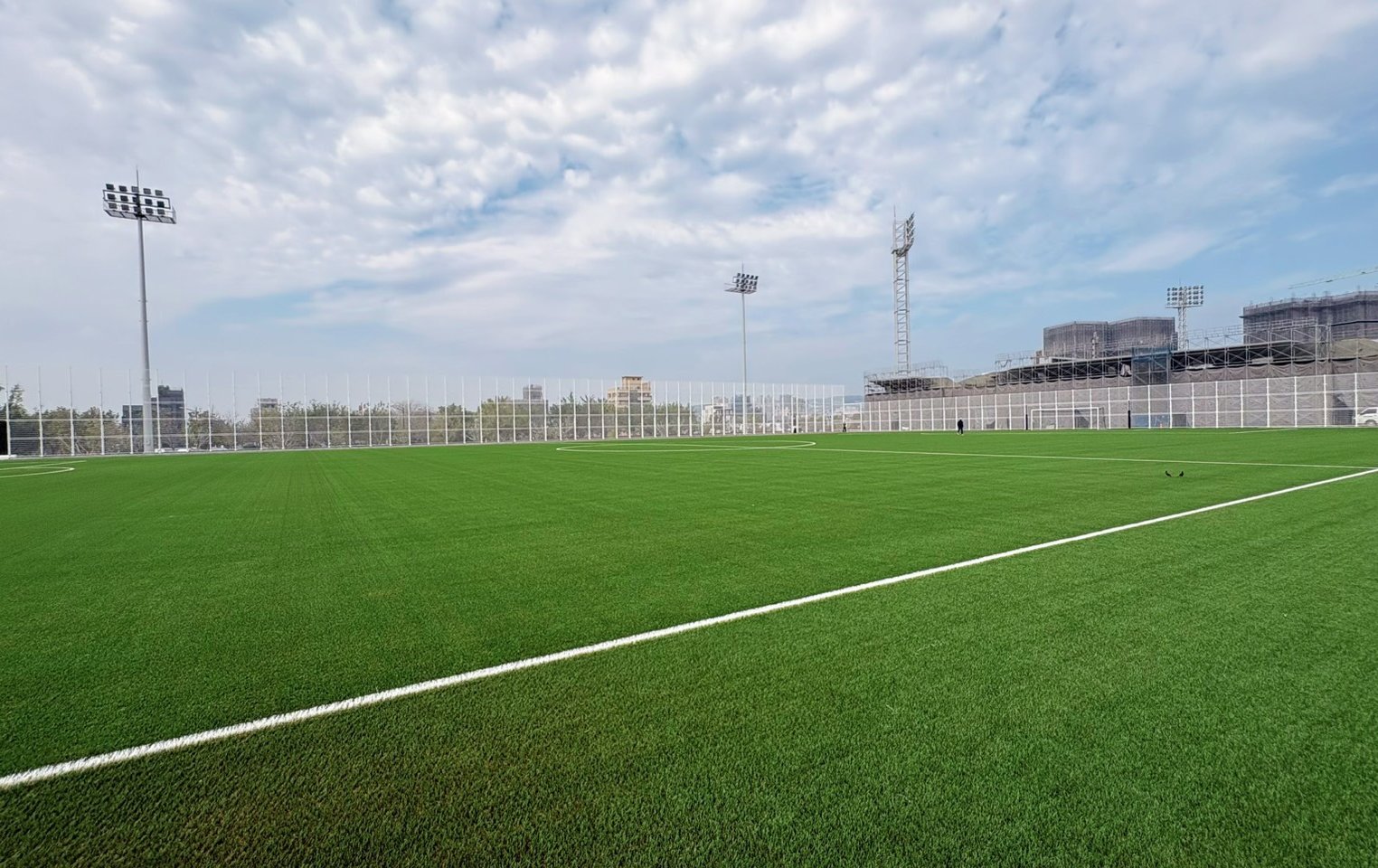 台中邁向國際足球之都！ 15.2億足球園區最新進度曝光 技師進場拚FIFA認證