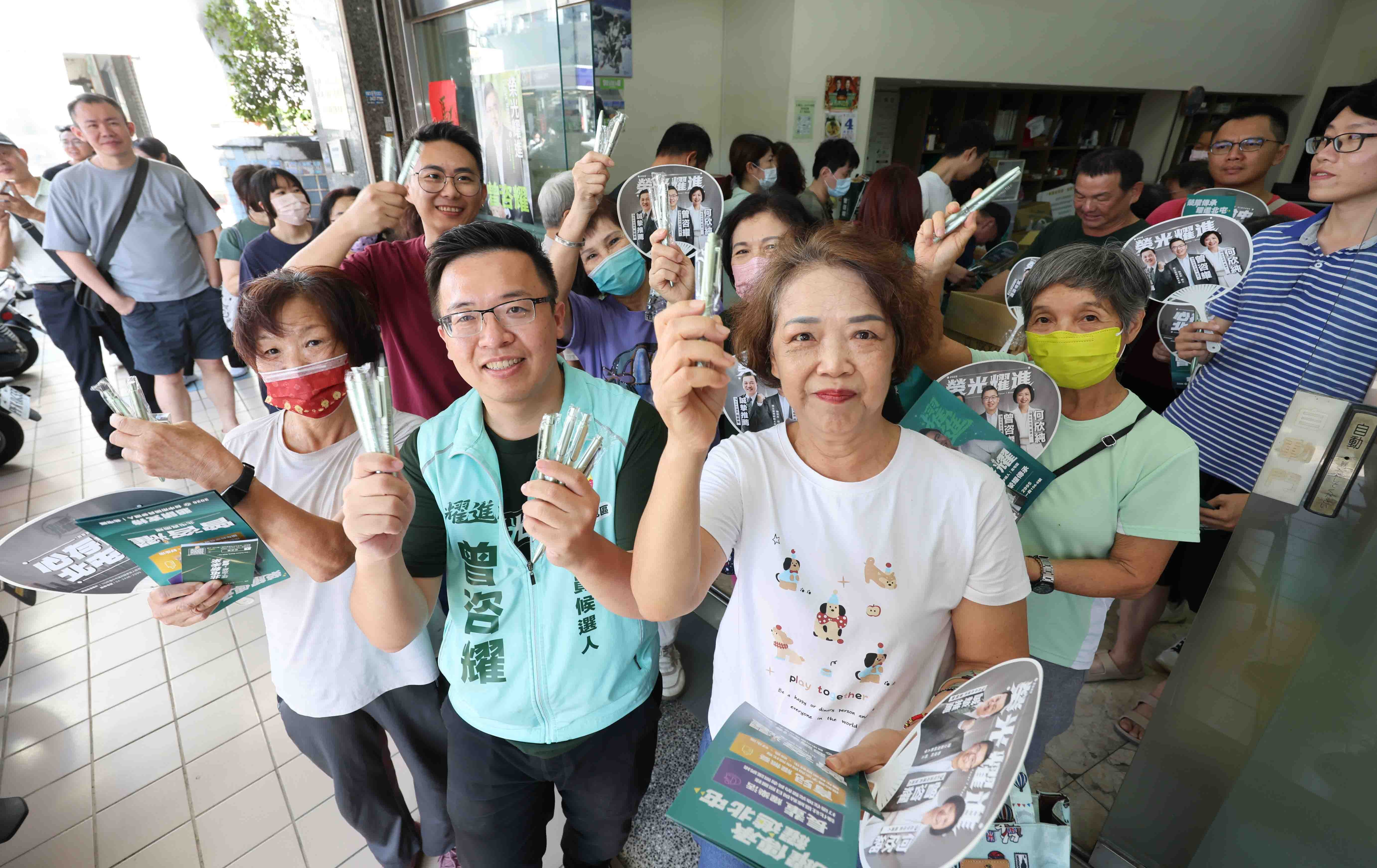 台中》好寫到被偷！台中議員參選人競選筆爆紅 3天狂發7000支引發「尋筆潮」