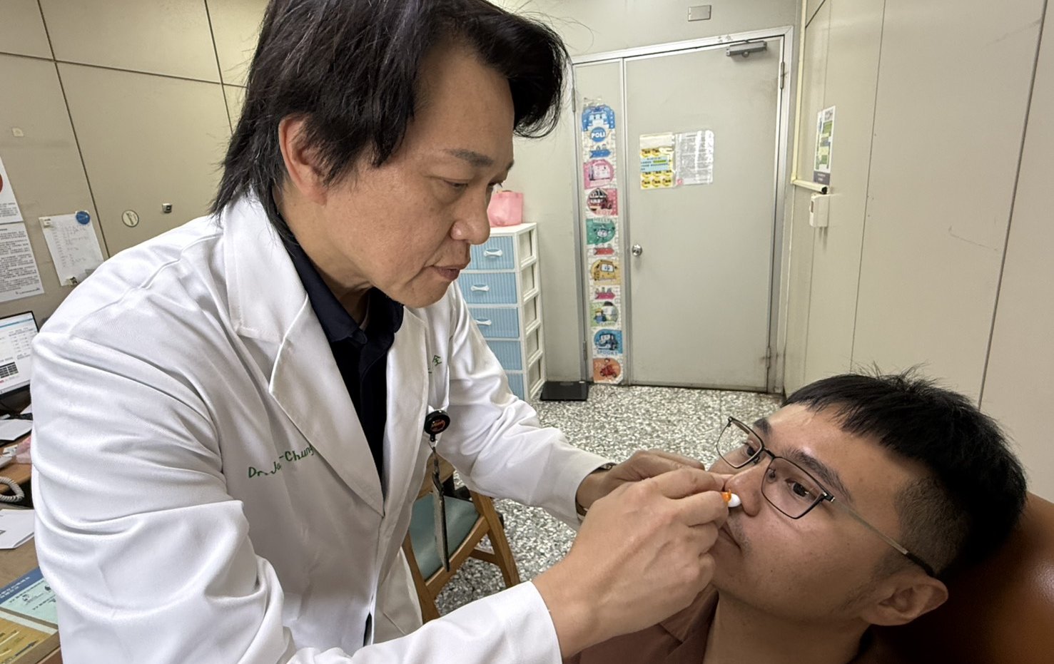 縮短藥效等待期！中山附醫引進速效抗憂鬱鼻噴劑 24小時內見效、助重症患者重返社會