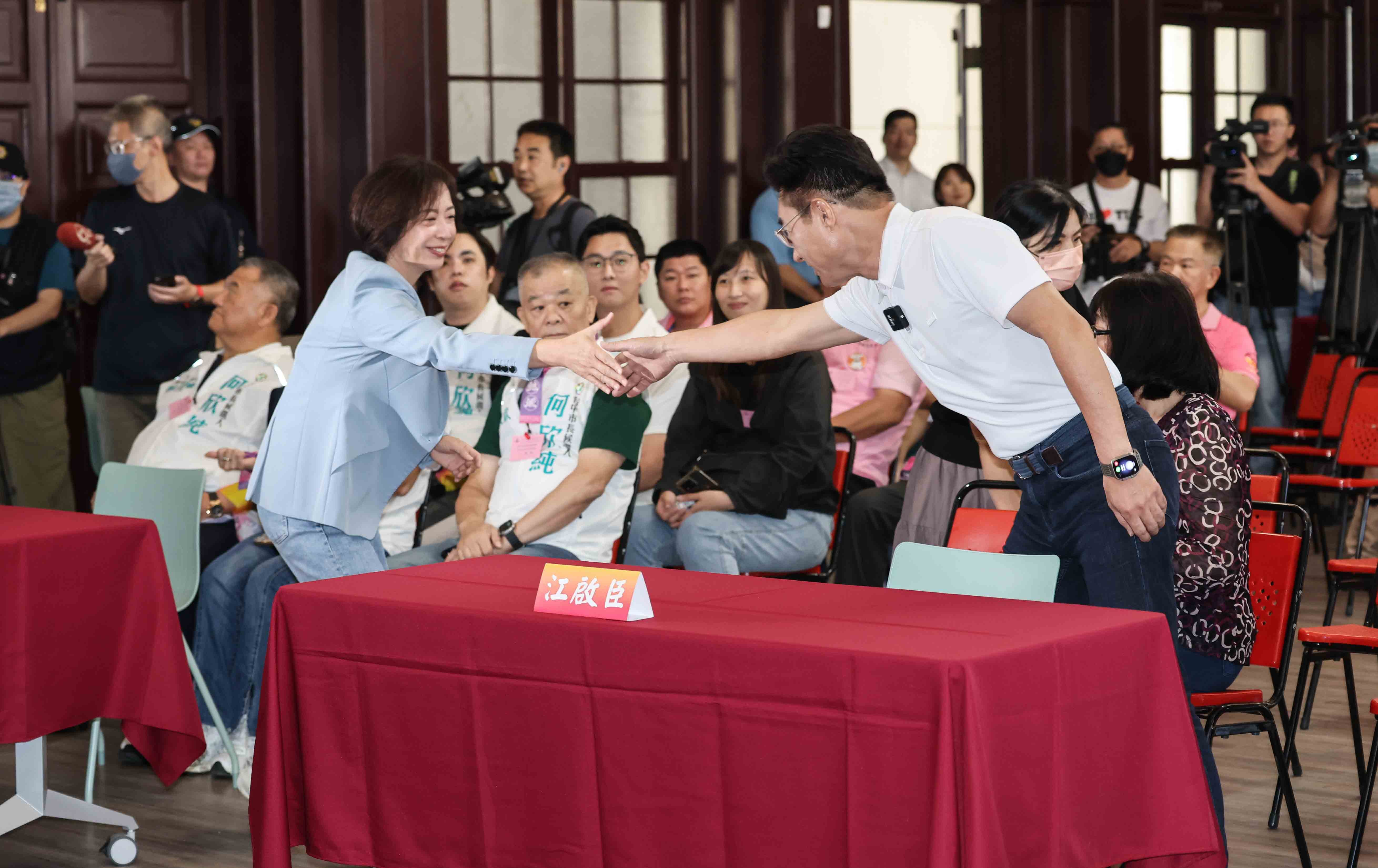 台中市長號次號碼揭曉：何欣純抽中1號喊「台中第1」、江啟臣拿3號主打「最強靠山」