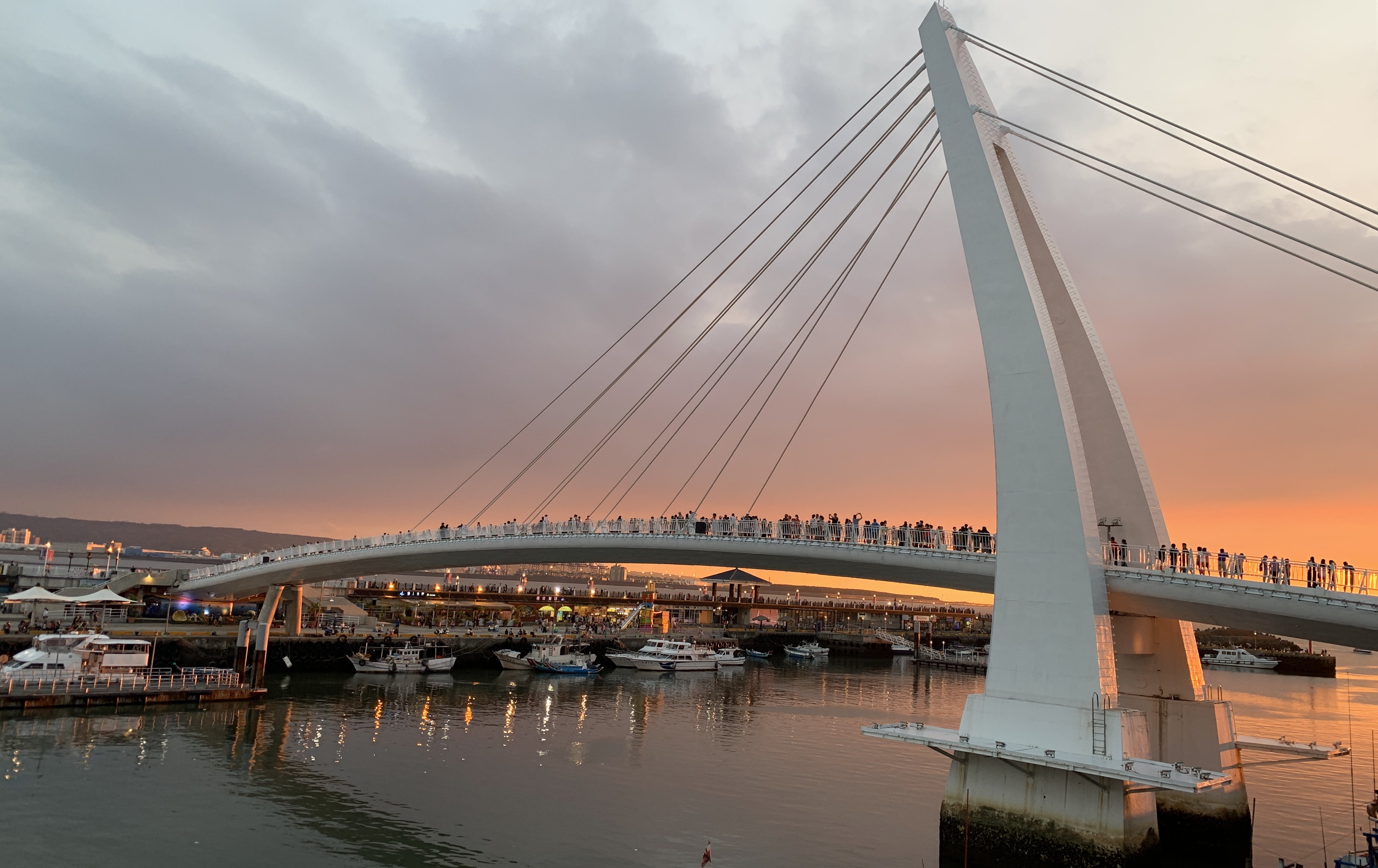 迎接2026 璀璨跨河煙火閃耀淡水 跨年行程教你這樣玩