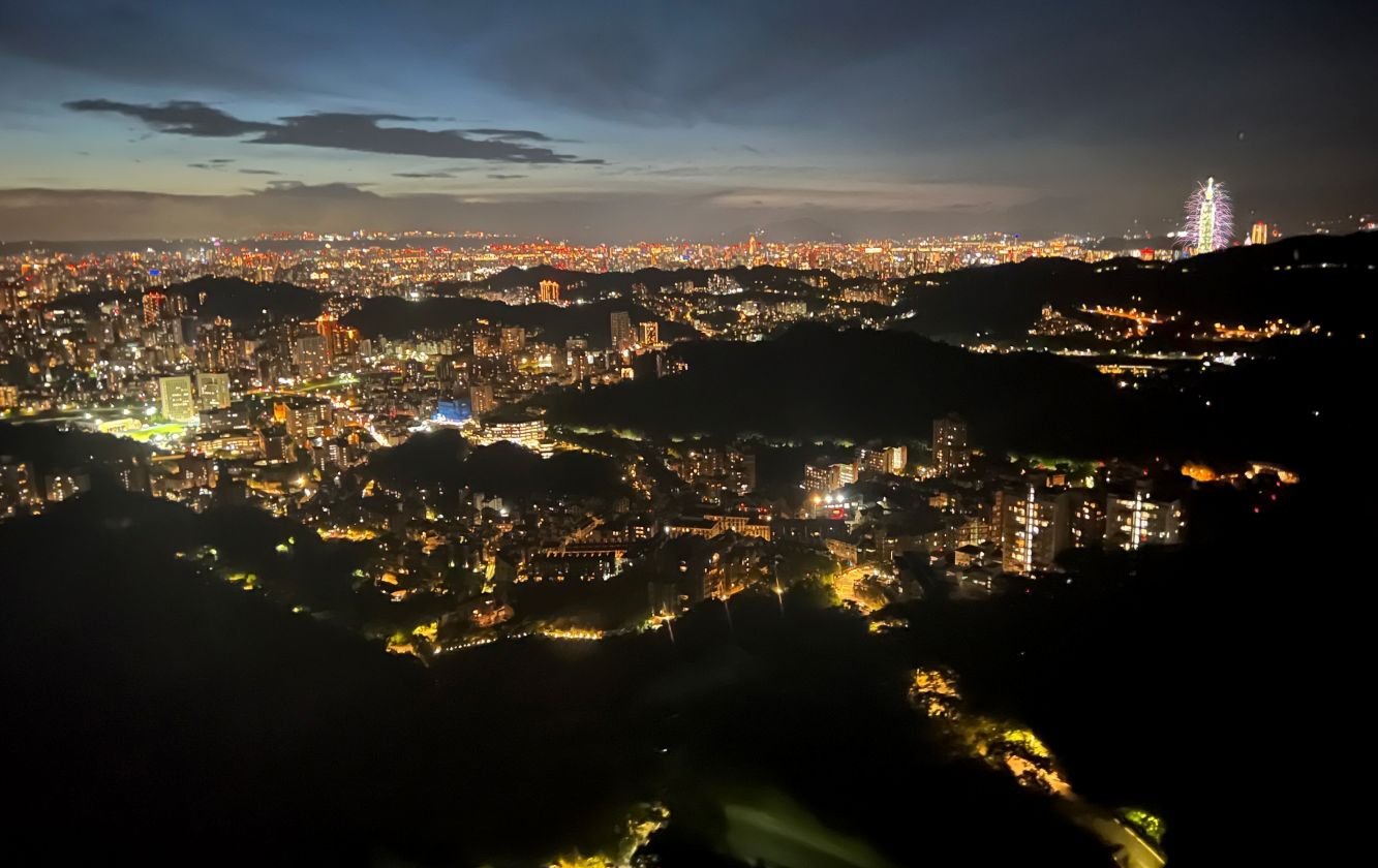 登貓空賞101煙火！ 2026跨年「天空綠洲」新登場 浪漫星光音樂會閃耀山城