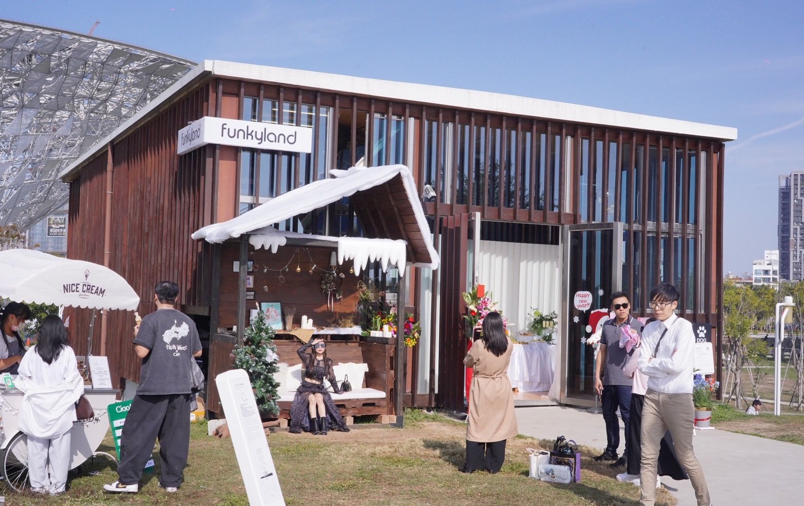 喝咖啡看夕陽一次滿足！ 中央公園新地標「Funkyland」啟用 成最美打卡秘境