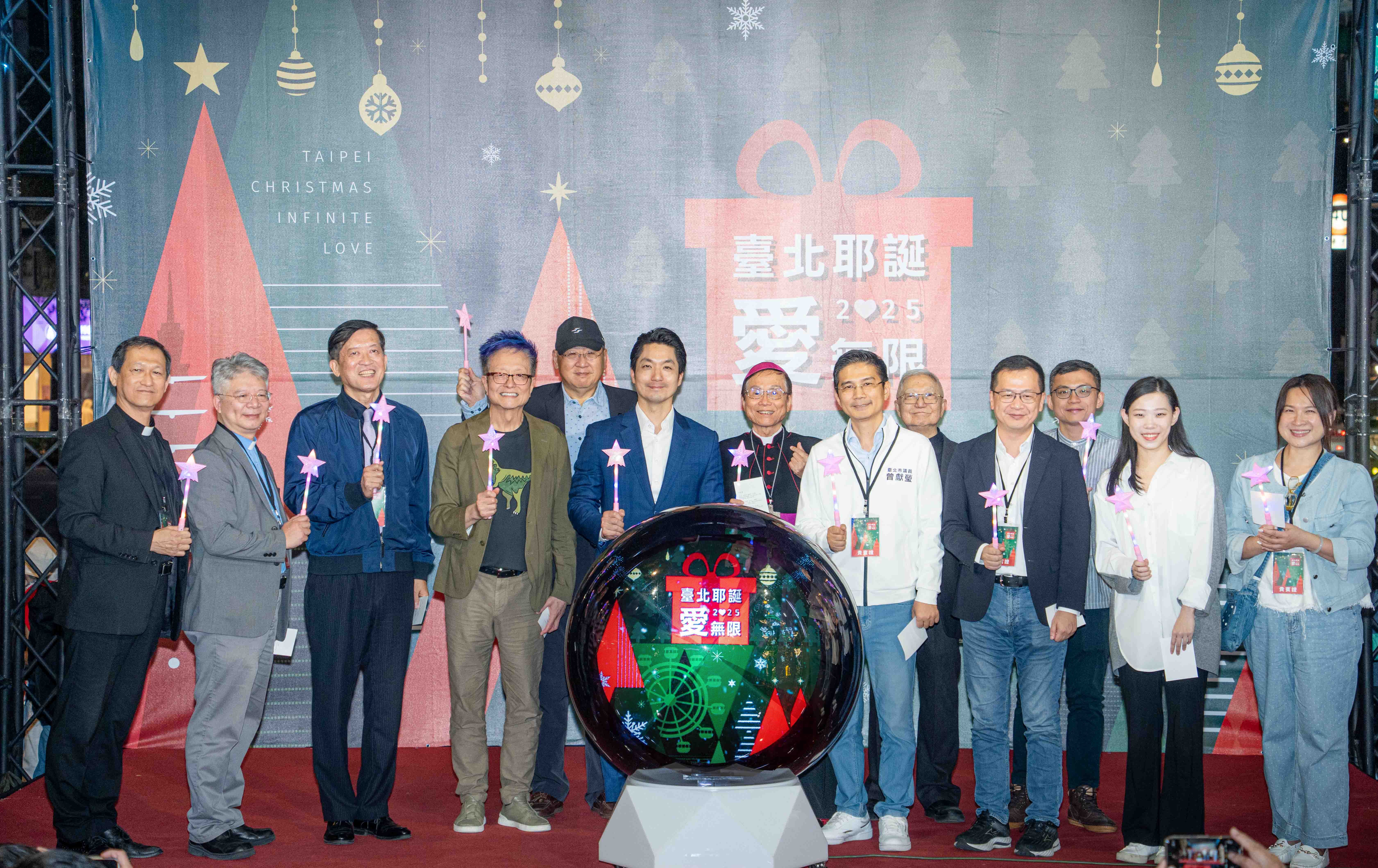 台北耶誕愛無限浪漫揭幕！新生南路「天堂路」延伸光影至大安森林公園