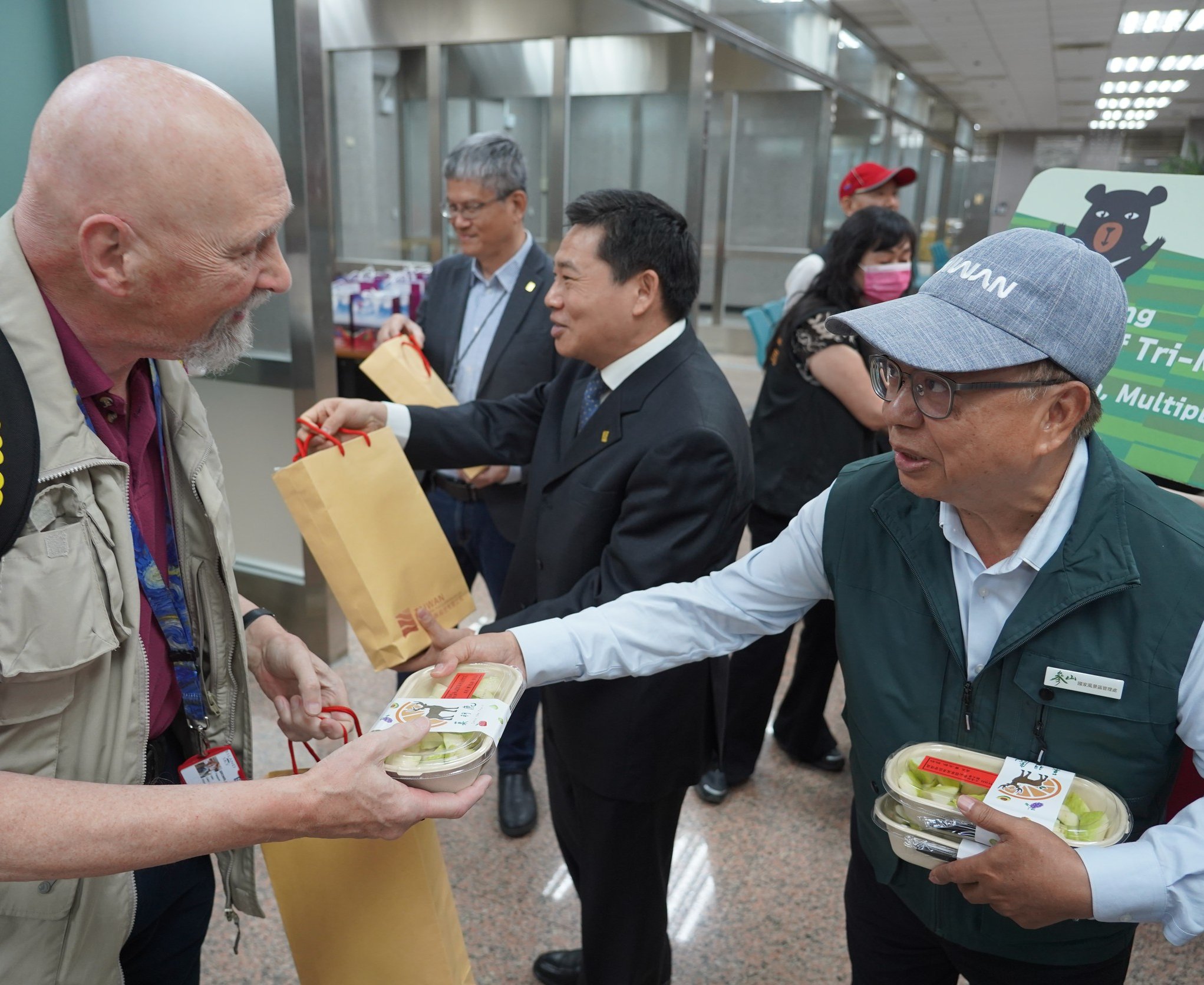 睽違七年！精品郵輪「島嶼天空號」首航臺中港 參山處攜手縣市熱情迎賓