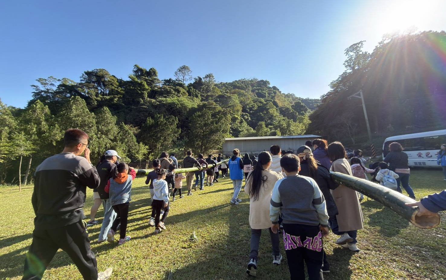 竹東社福中心陪你「FUN森」！ 親子走進竹林 用自然療癒關係