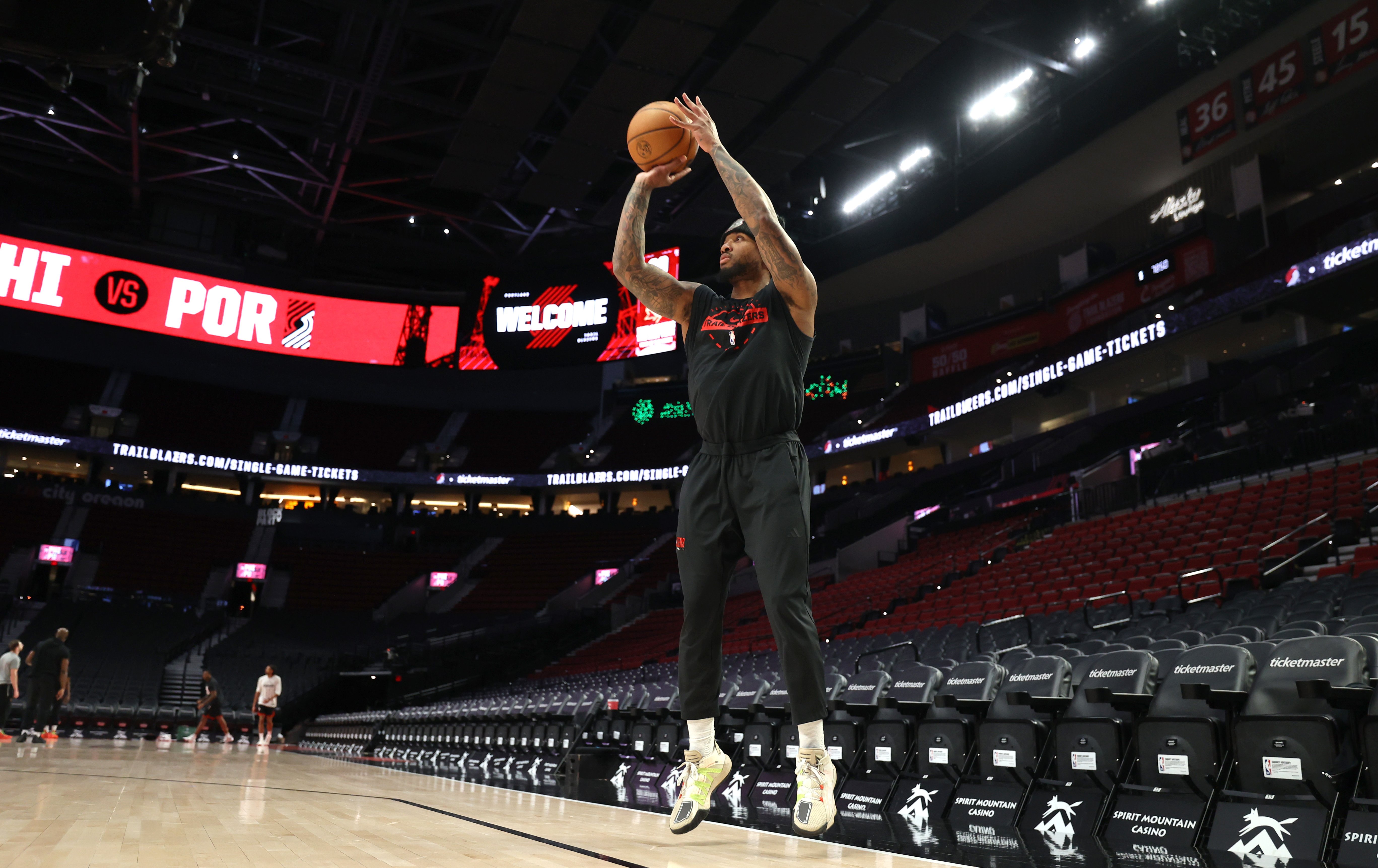 NBA》明星賽第二天，里拉德帶傷封王射下三分球大賽 3 連霸