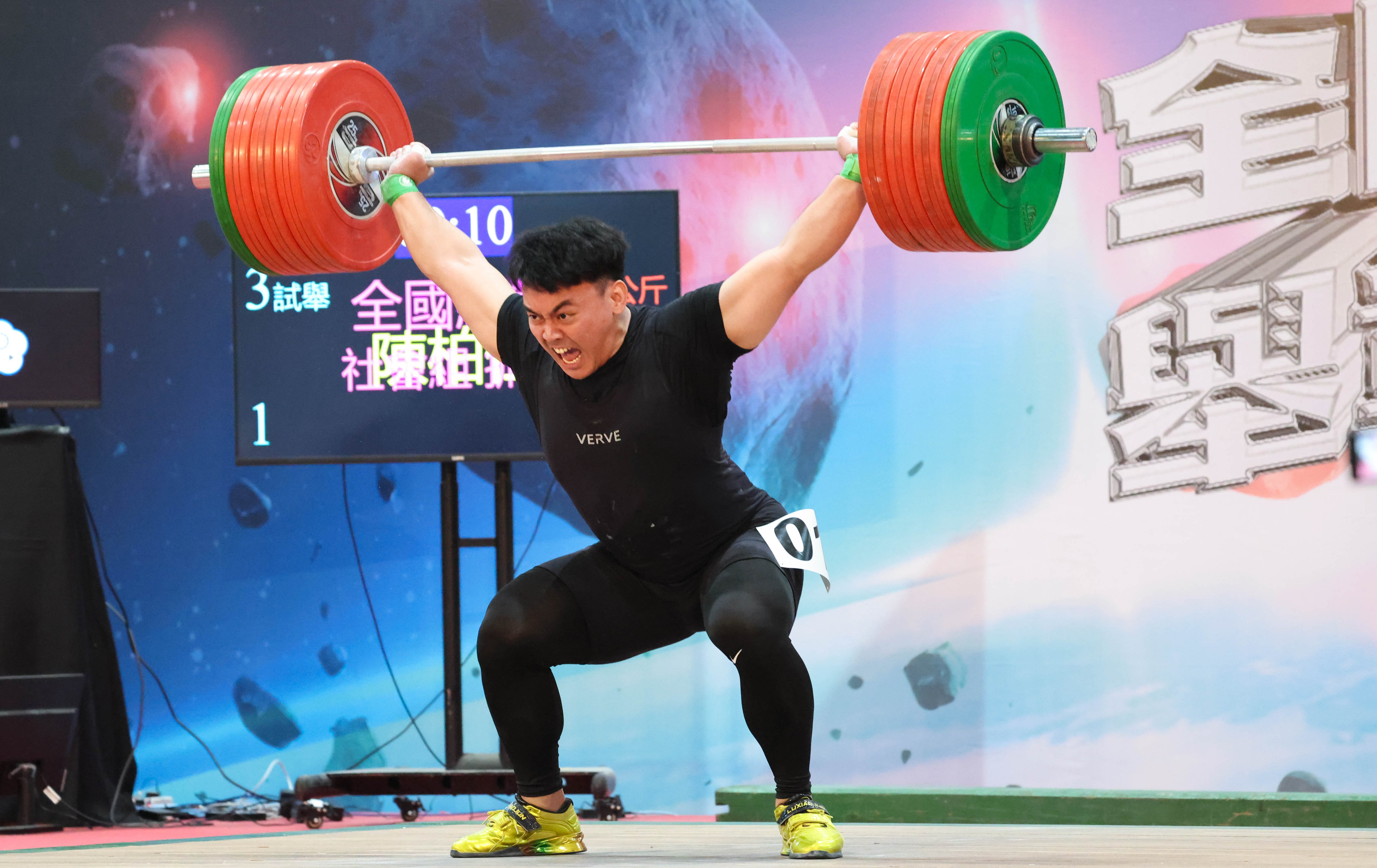 兩度破全國紀錄！陳柏任「110公斤級」摘金，蓄勢遠征印度亞錦賽
