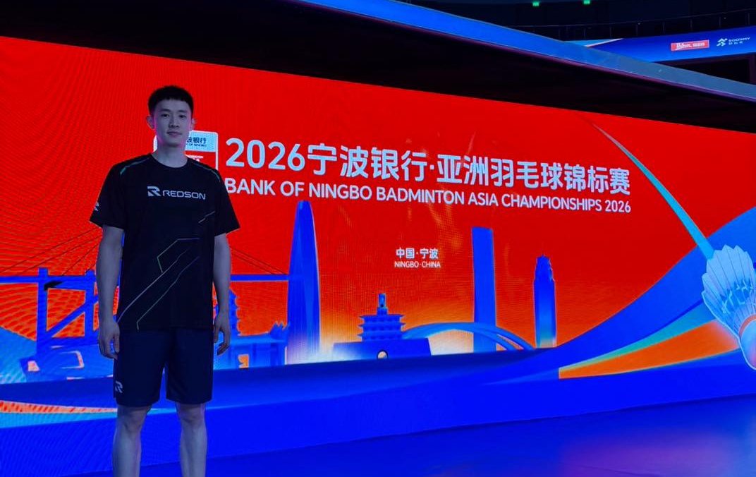 羽球亞錦賽》走出傷灶陰霾！戚又仁直落二橫掃香港吳英倫，挺進男單 16 強