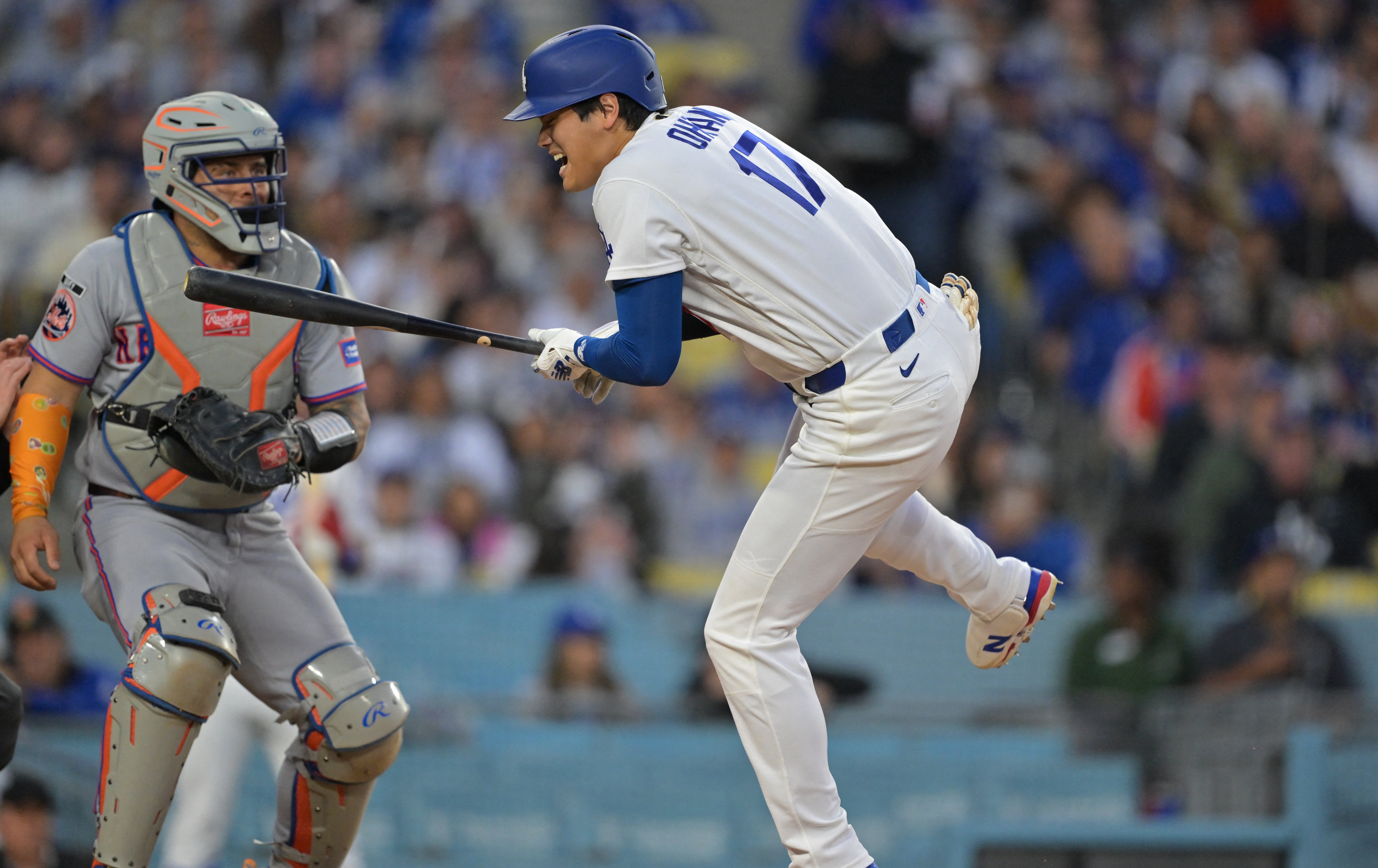 MLB》驚魂記！大谷翔平遭觸身球吻又被捕手嚇跳 賽後「曬貼布照」向球迷報平安