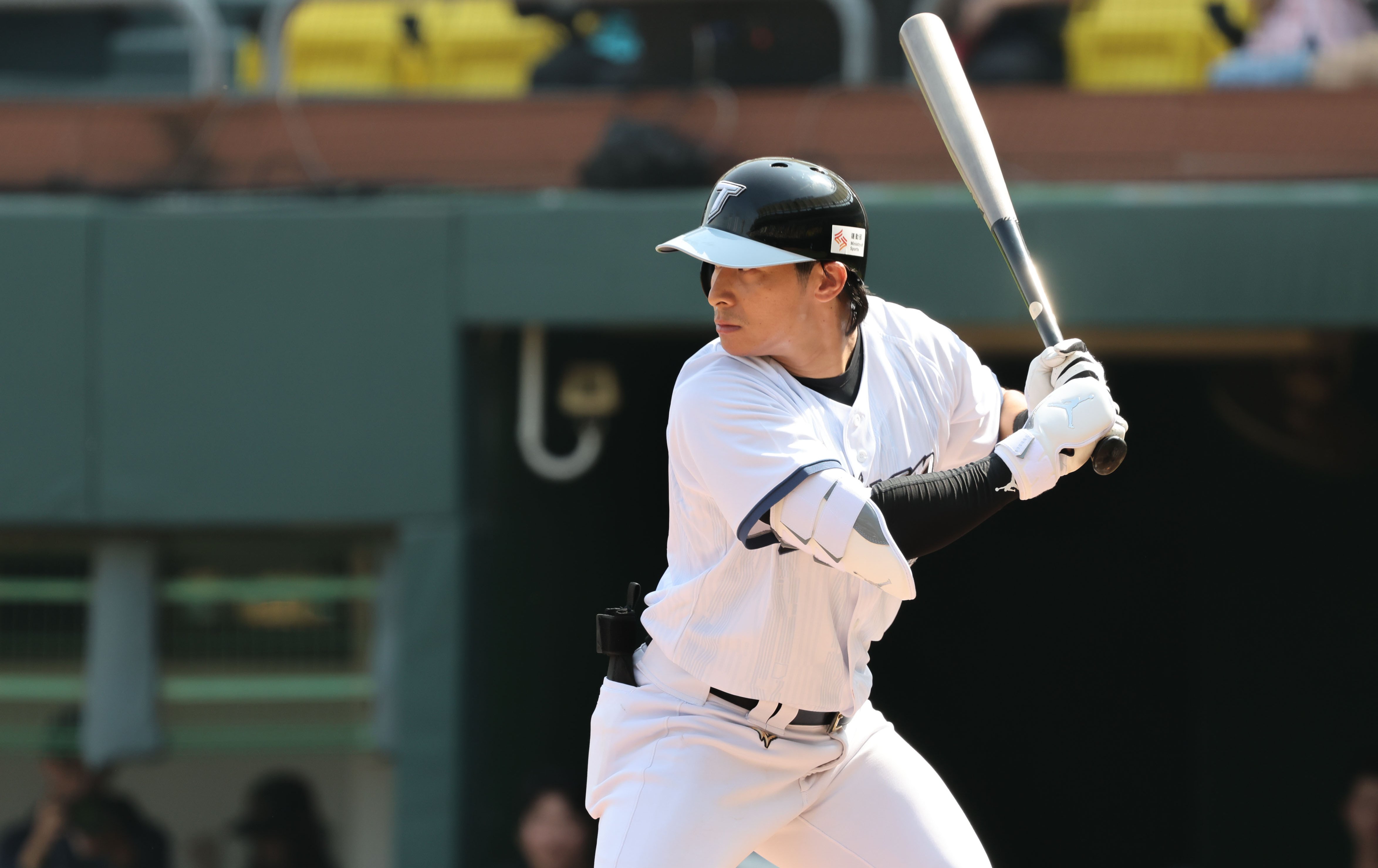 WBC》隊長陳傑憲左手食指骨折 預計傷缺四至六週全力復健