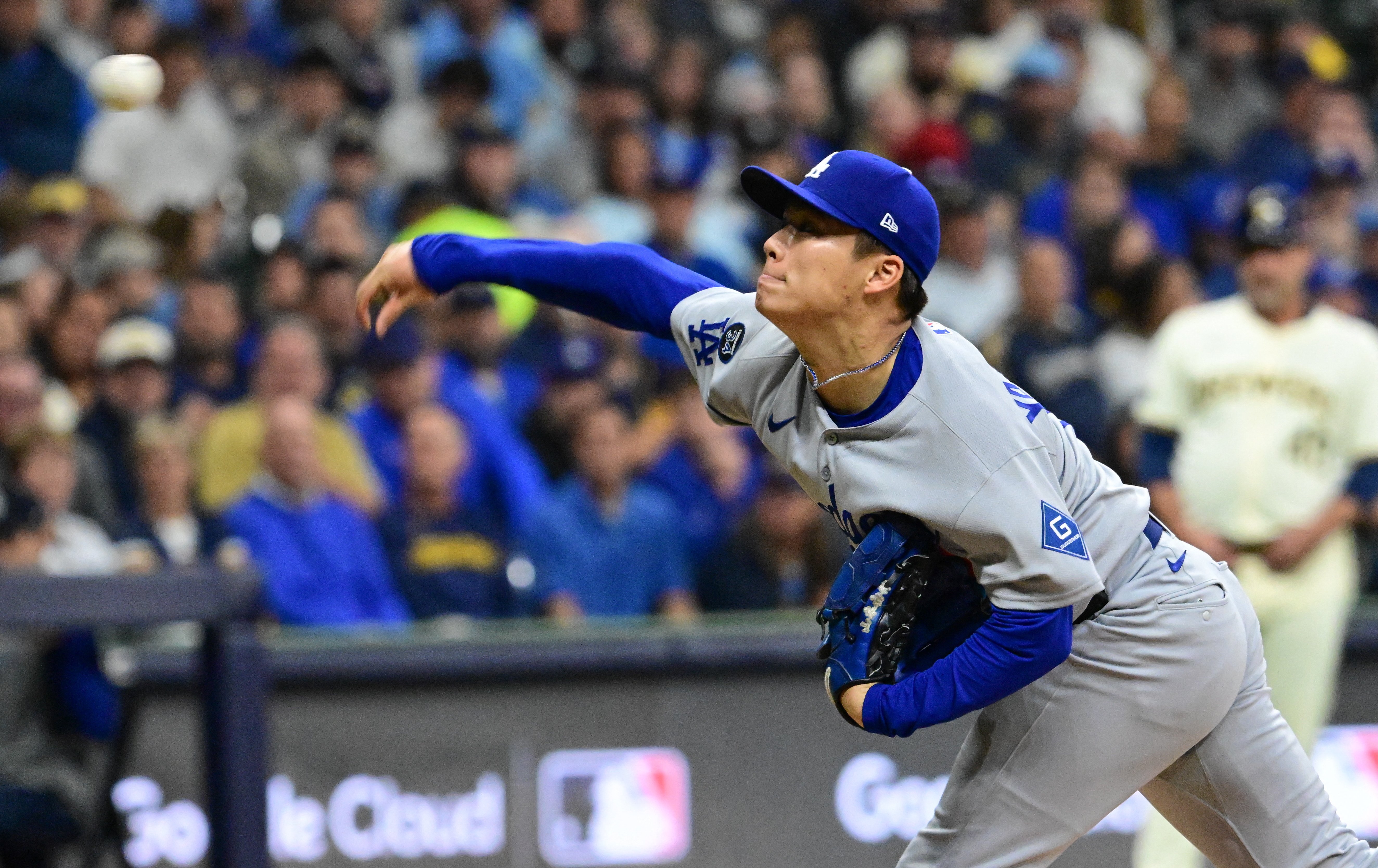 山本由伸創紀錄完投勝　成為旅美首位季後賽完投日籍投手