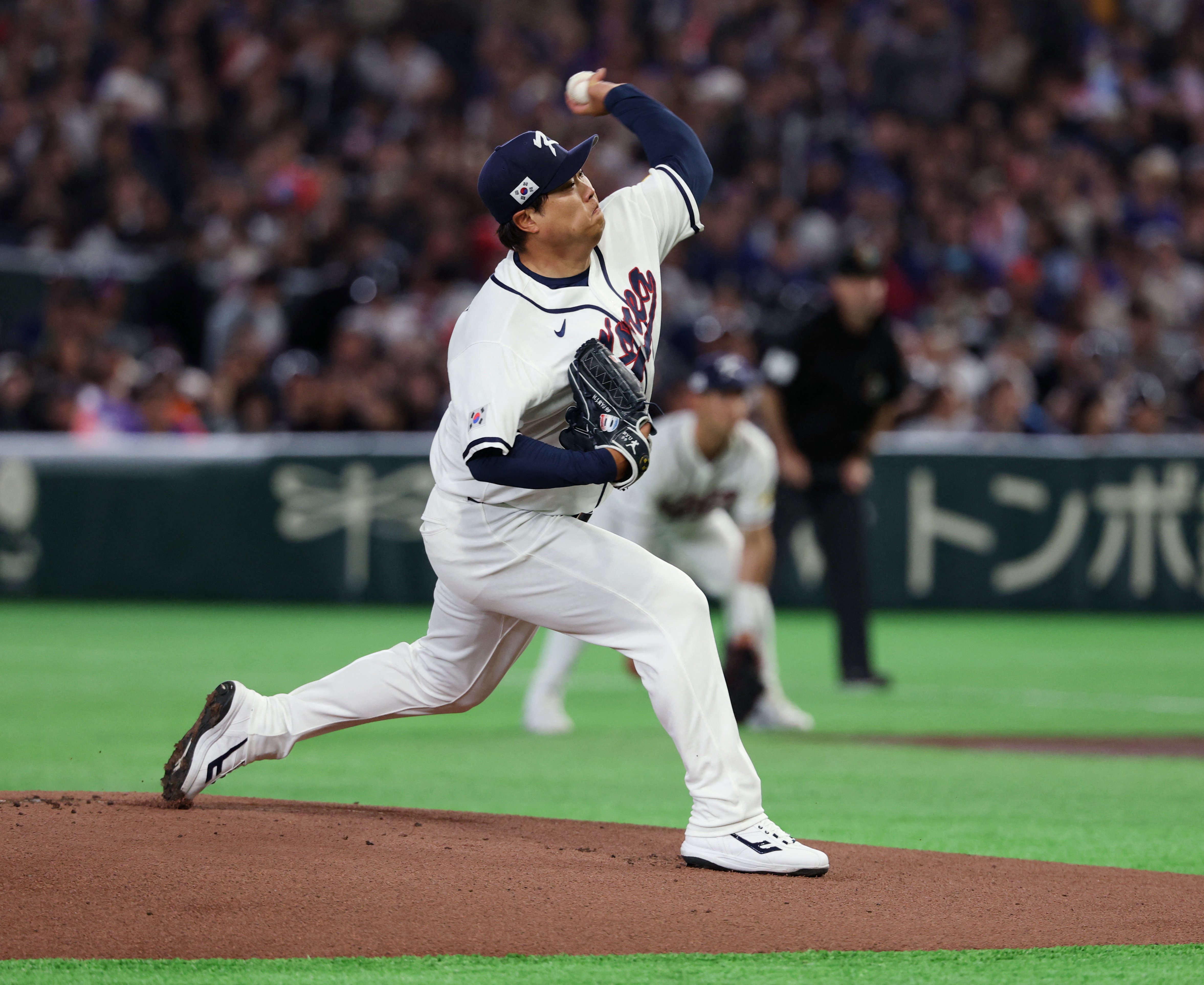 WBC》韓職左投王牌柳賢振重披國家隊戰袍，正面迎戰多明尼加百萬年薪左投桑契斯