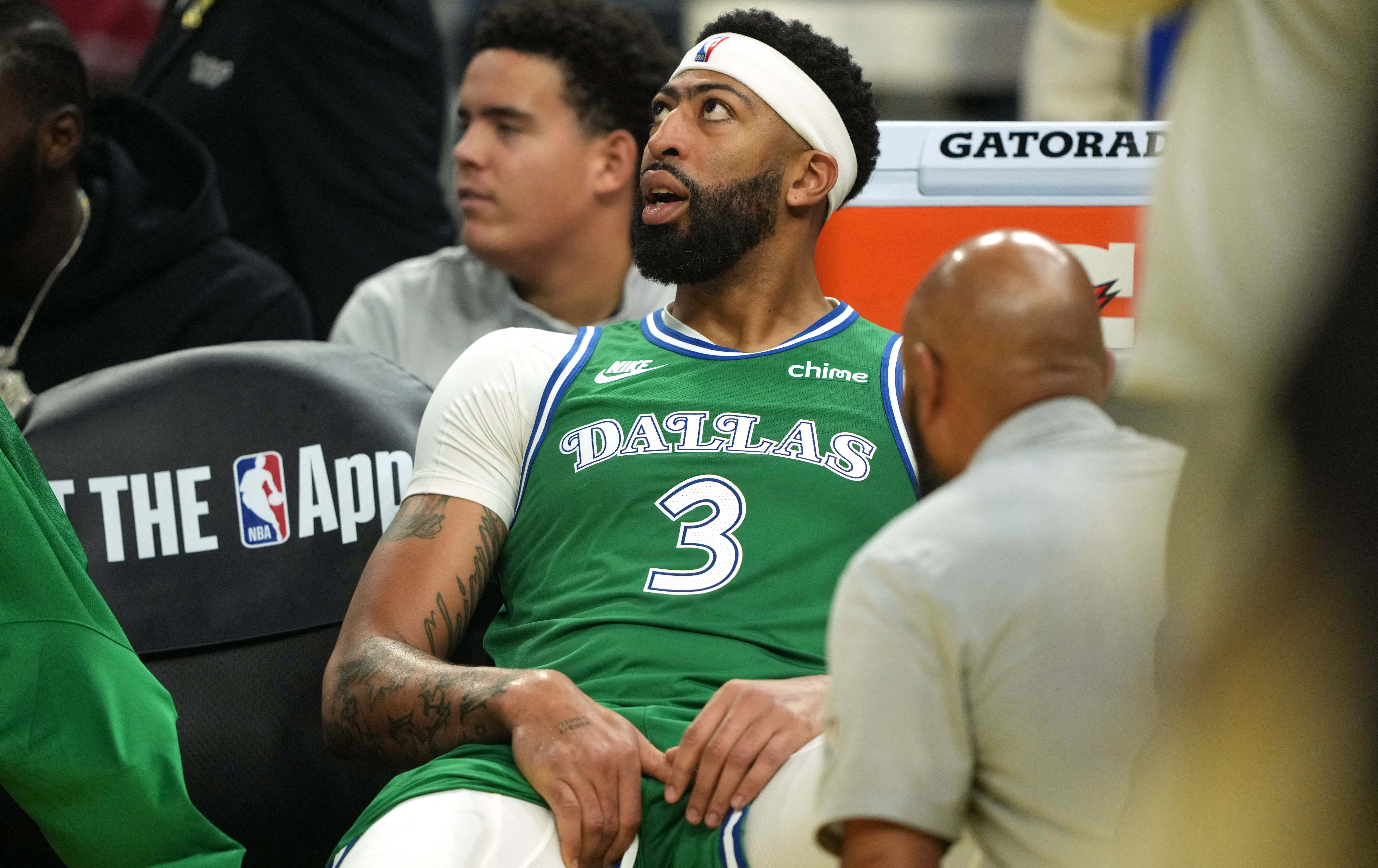 A.戴維斯  腹股溝拉傷提前退場 惡漢巴克利直言：他永遠無法保持健康