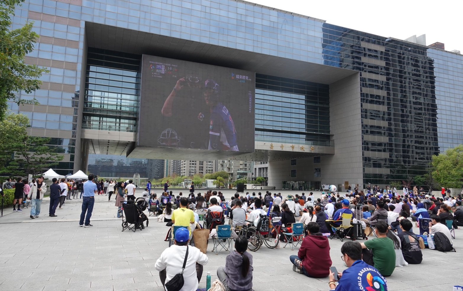 經典賽台日大戰今登場！ 中市府直播加碼抽張育成簽名公仔