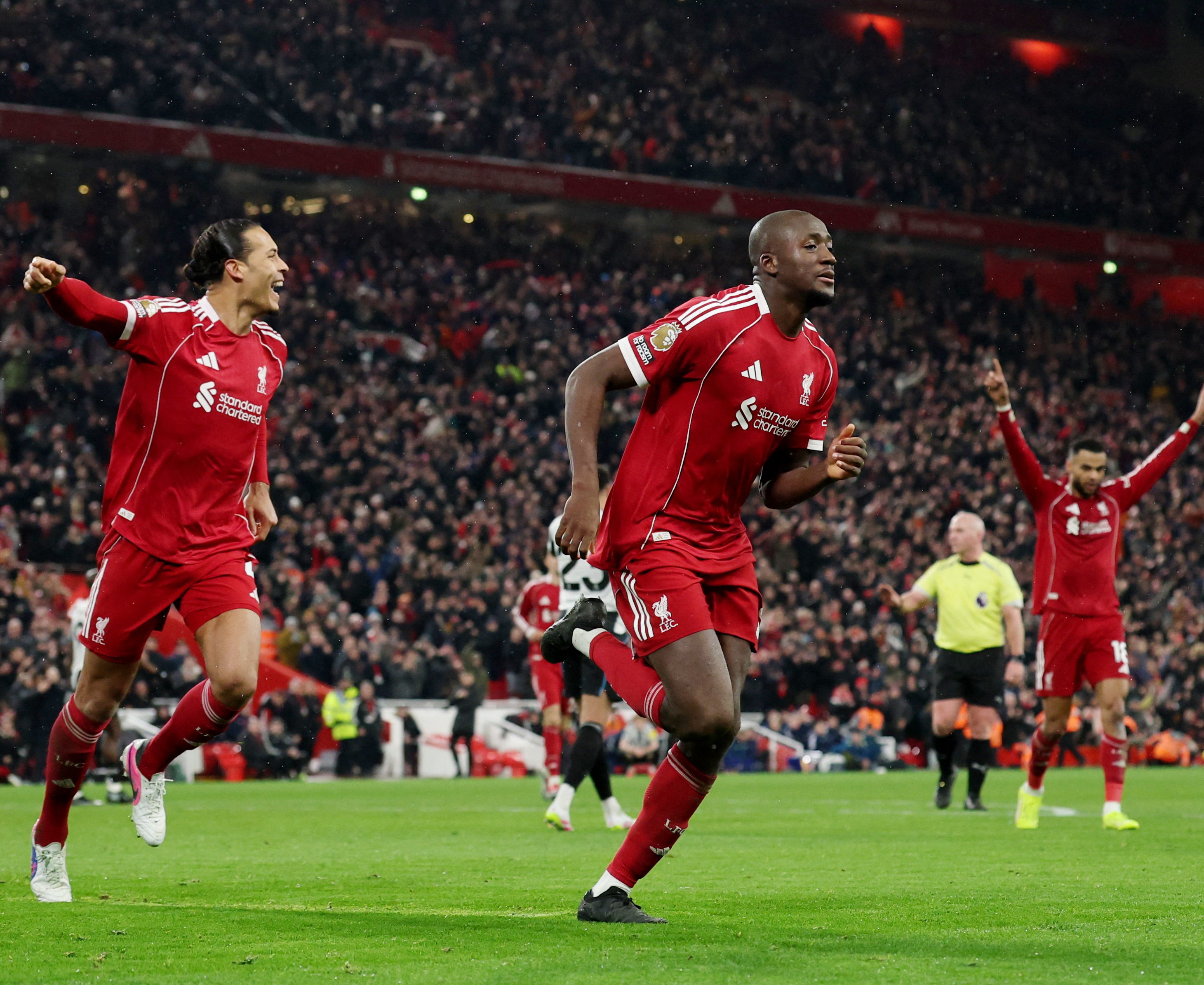 英超》第25輪焦點「紅藍大戰」  利物浦主場迎戰曼城力阻藍月亮追榜首