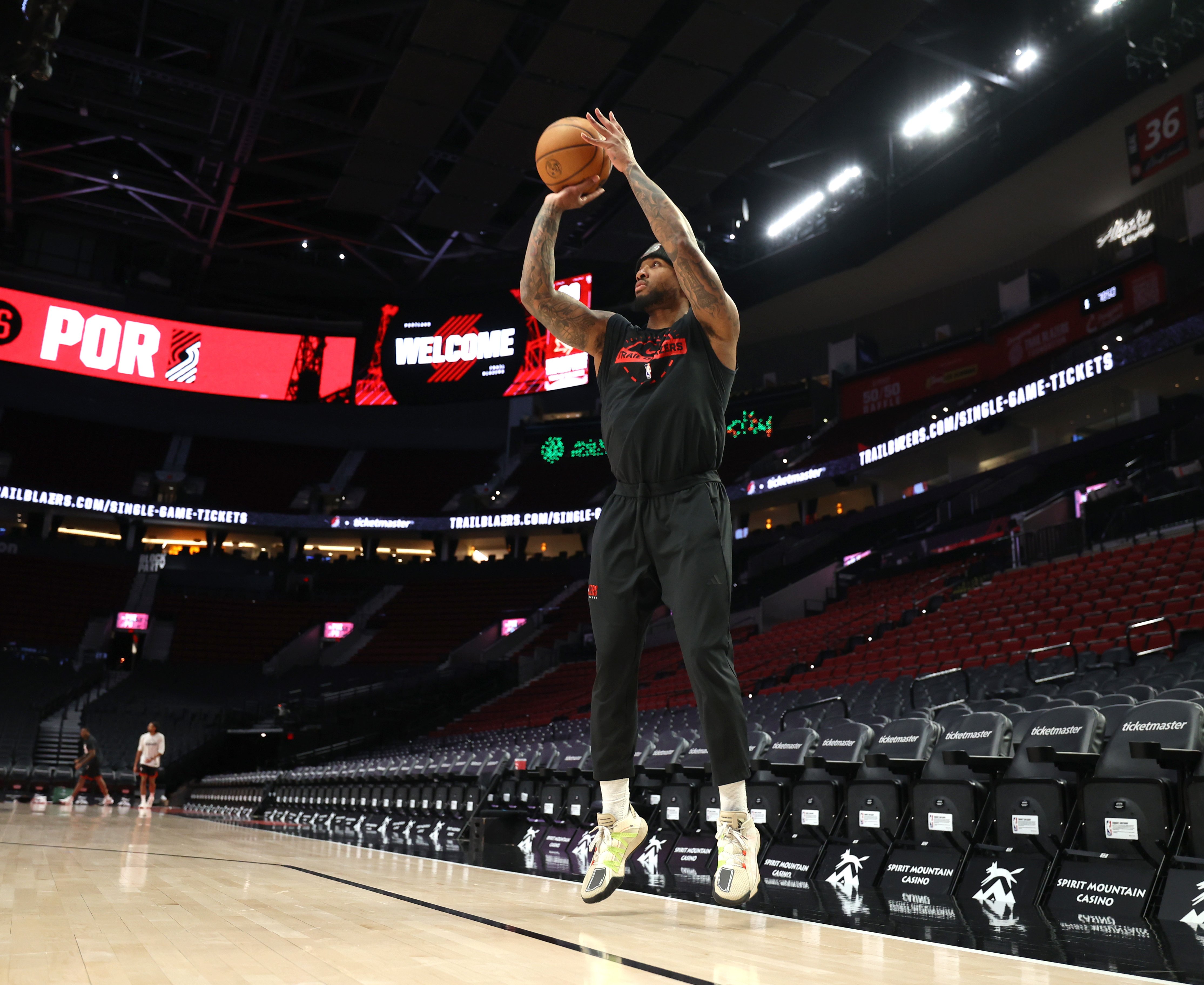 NBA》明星賽第二天，里拉德帶傷封王射下三分球大賽 3 連霸