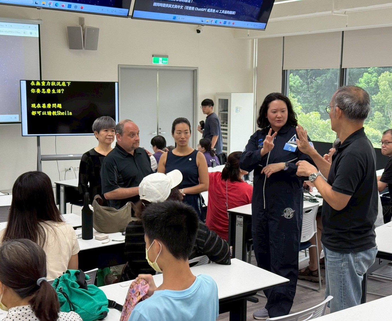 台北》亞裔聾人女飛行員徐樂泰訪臺 跨國經驗助點燃聽障生太空夢