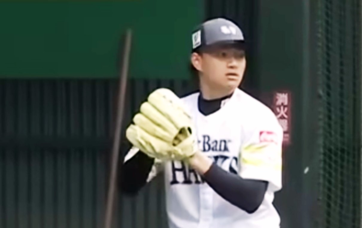 徐若熙軟銀首秀遭震撼教育！ 面對8打者挨4安 自嘲苦笑