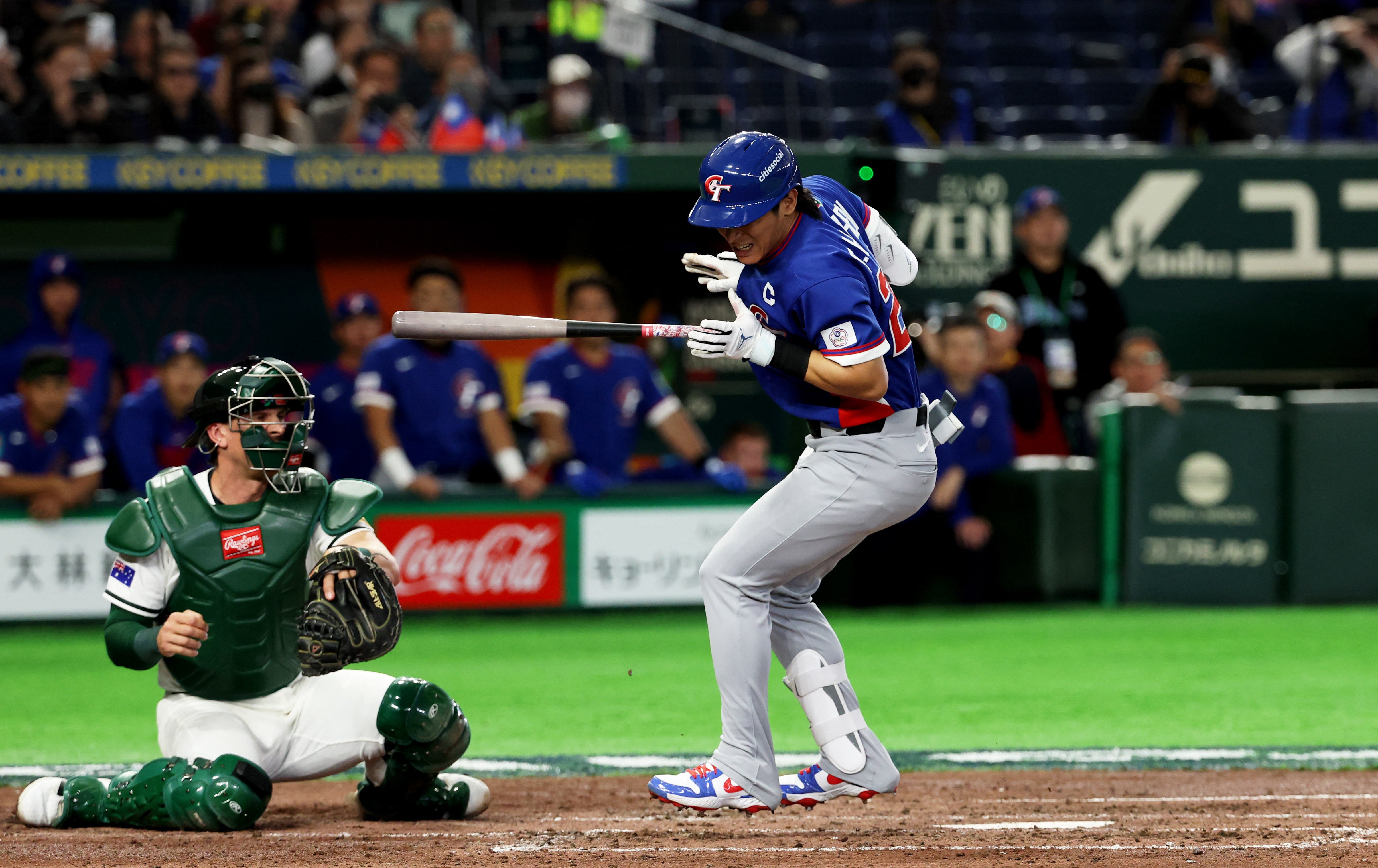 WBC》隊長傷退！陳傑憲左手食指骨裂傷退　中華隊首戰遭澳洲完封陷入苦戰