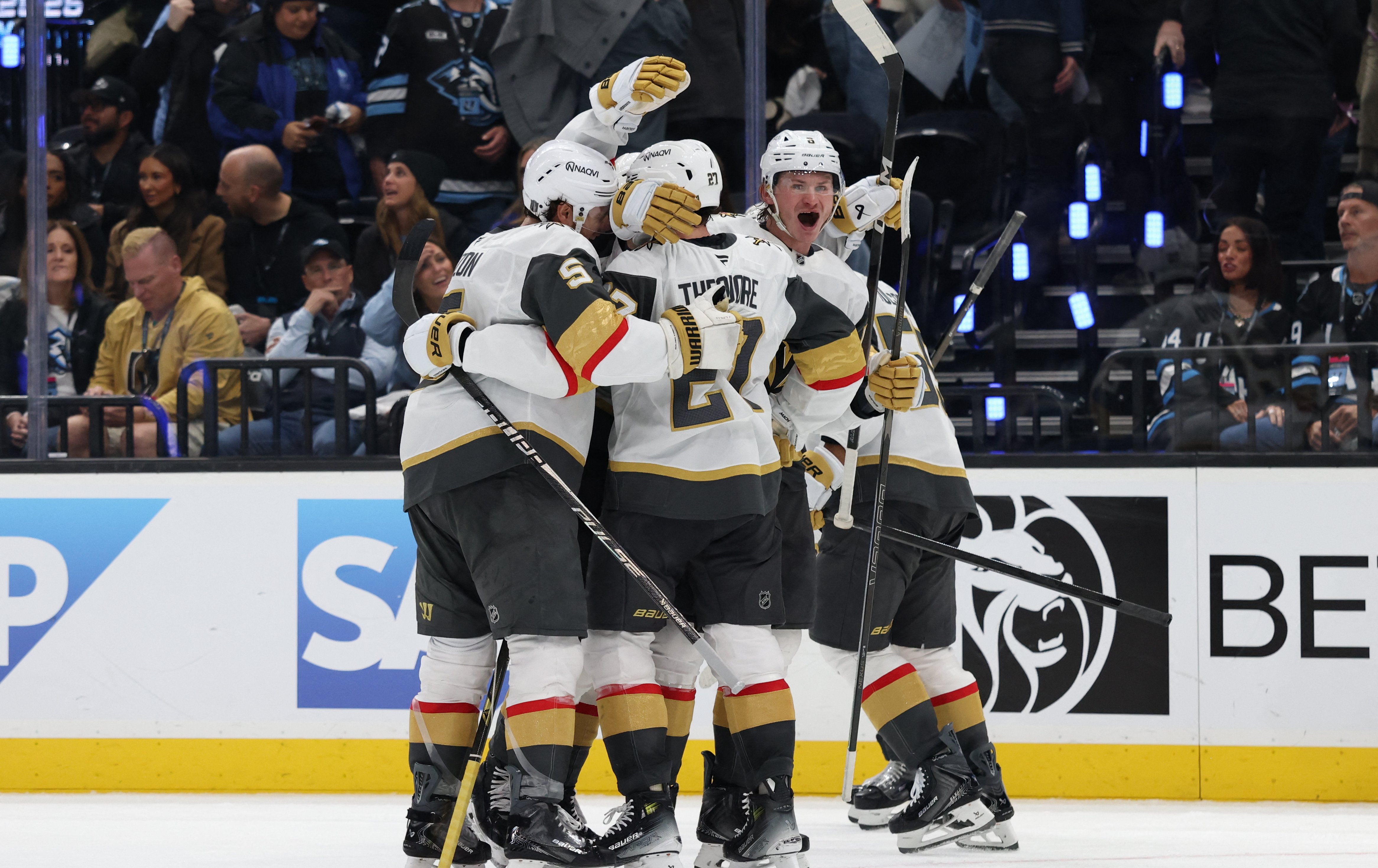 NHL》絕殺進球！Shea Theodore 助拉斯維加斯金騎士扳平戰局 系列賽重回起點