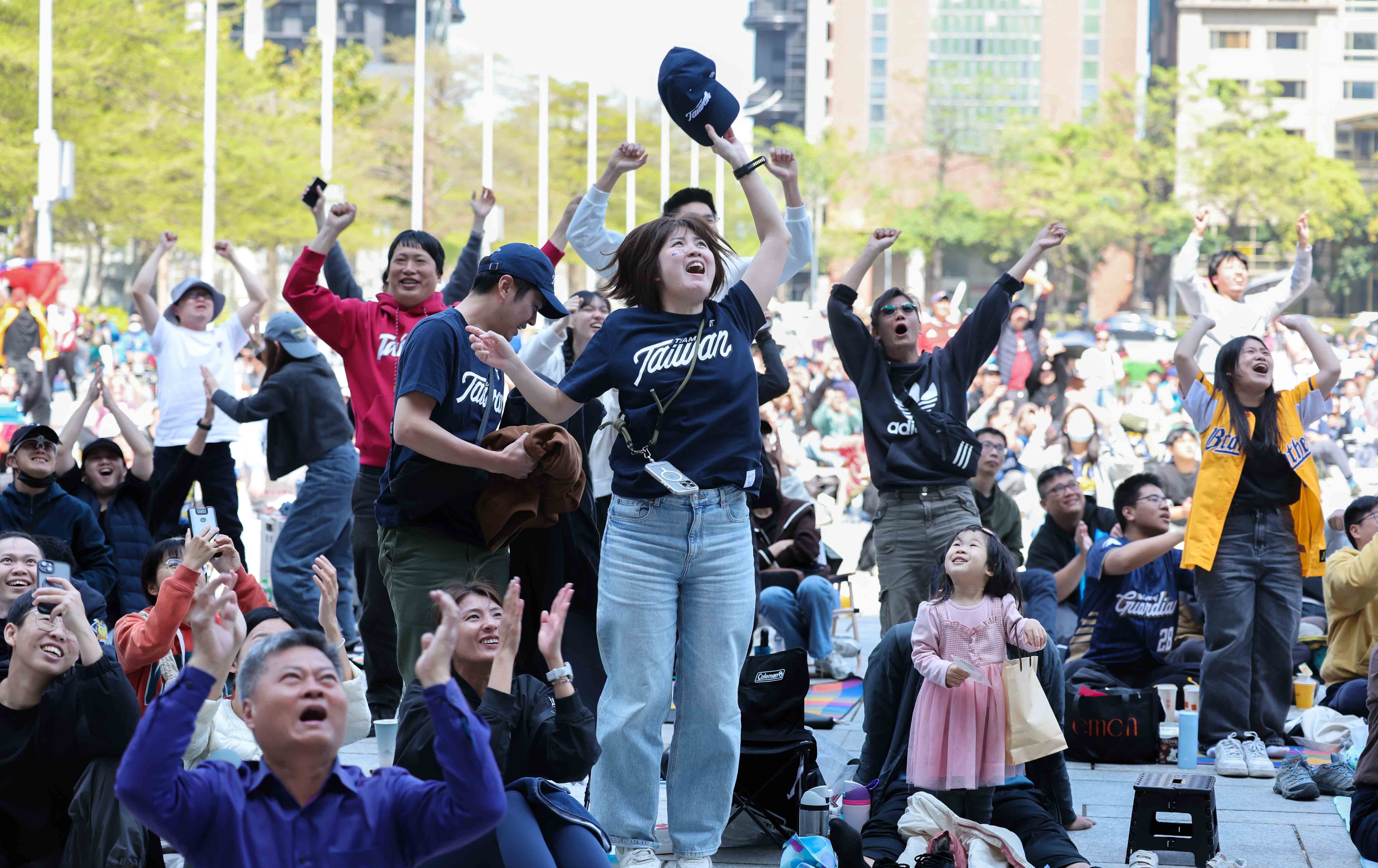 WBC》「費」騰東京！滿貫砲炸裂捷克，台灣英雄 14:0 完封奪 WBC 首勝