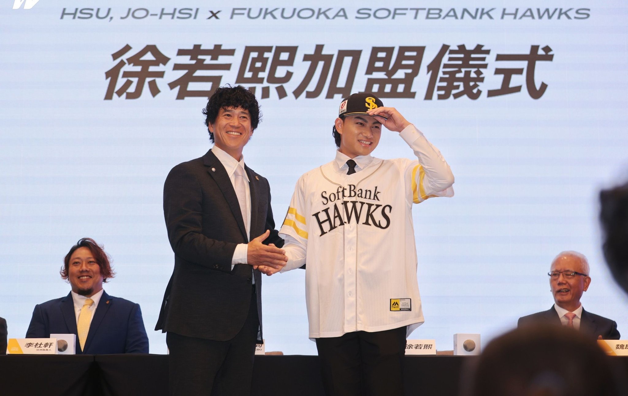 「龍之子」旅日拚進化！徐若熙加盟軟銀鷹，成美職十隊鎖定的「美」夢預備軍