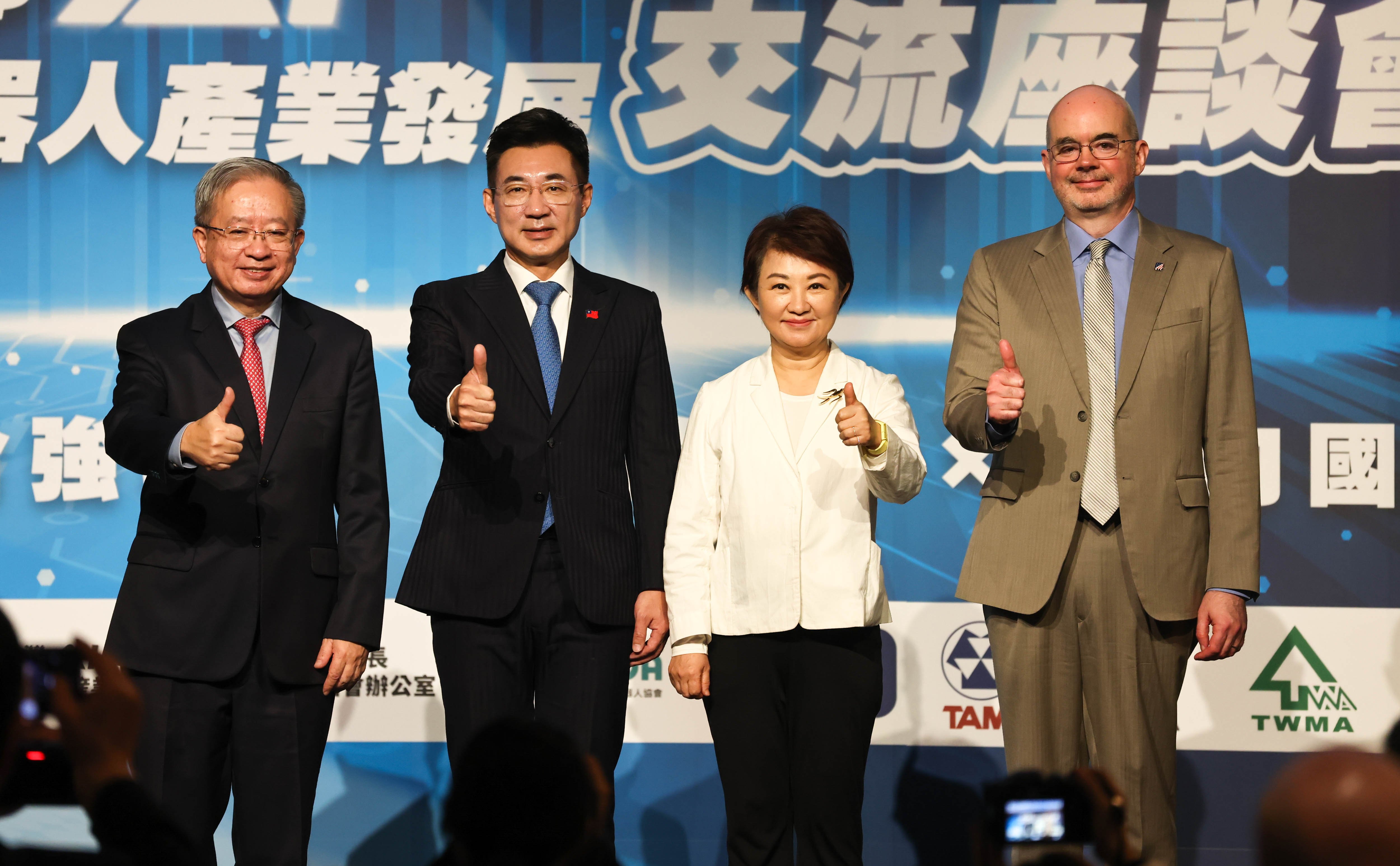 台美聯手催生「TRMC台灣機器人製造城」：台中憑物理AI優勢，構築產業安全護國群山