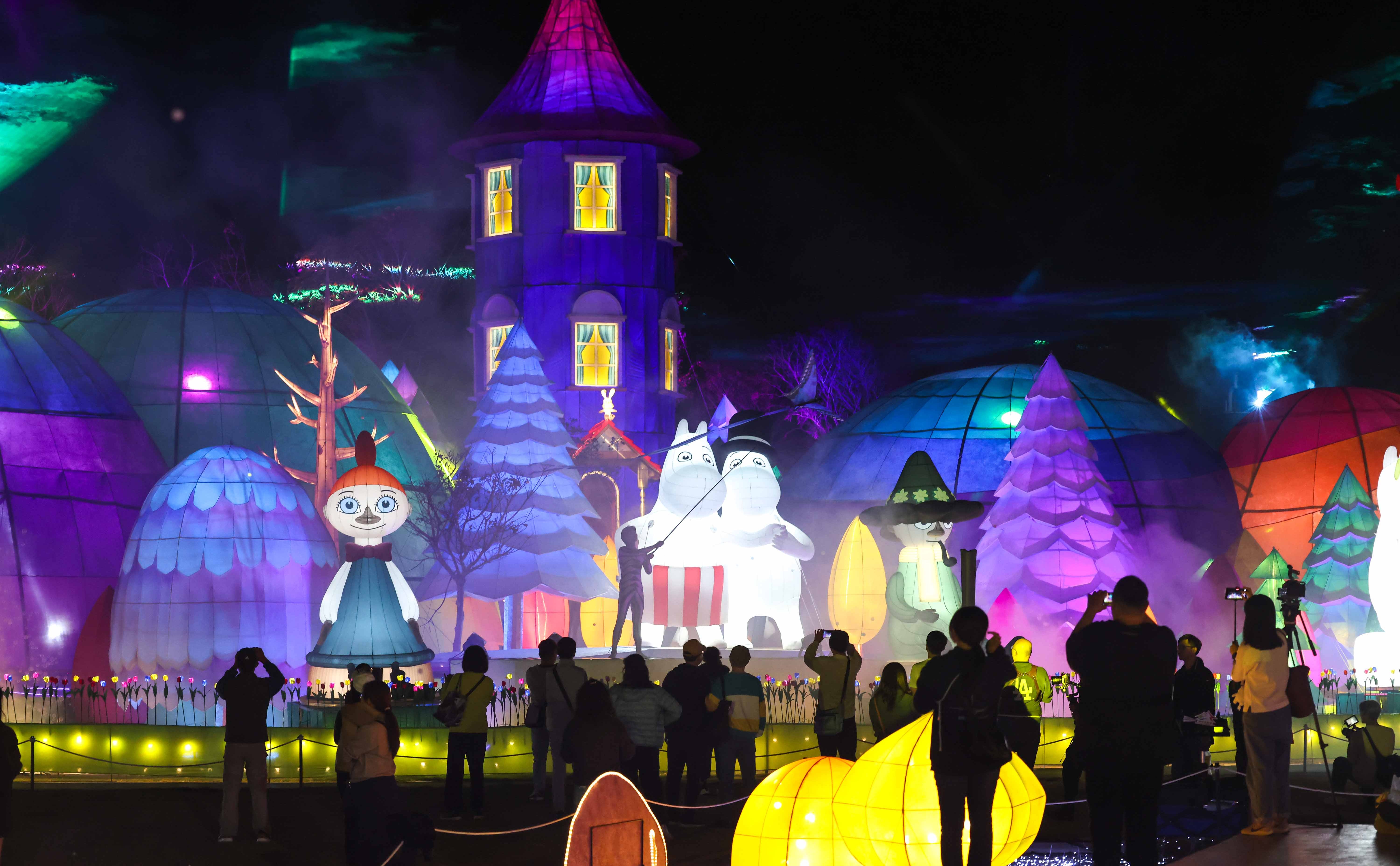 走進童話森林！2026中台灣燈會「童趣歡樂谷」2/15登場，超美音樂燈光秀必看