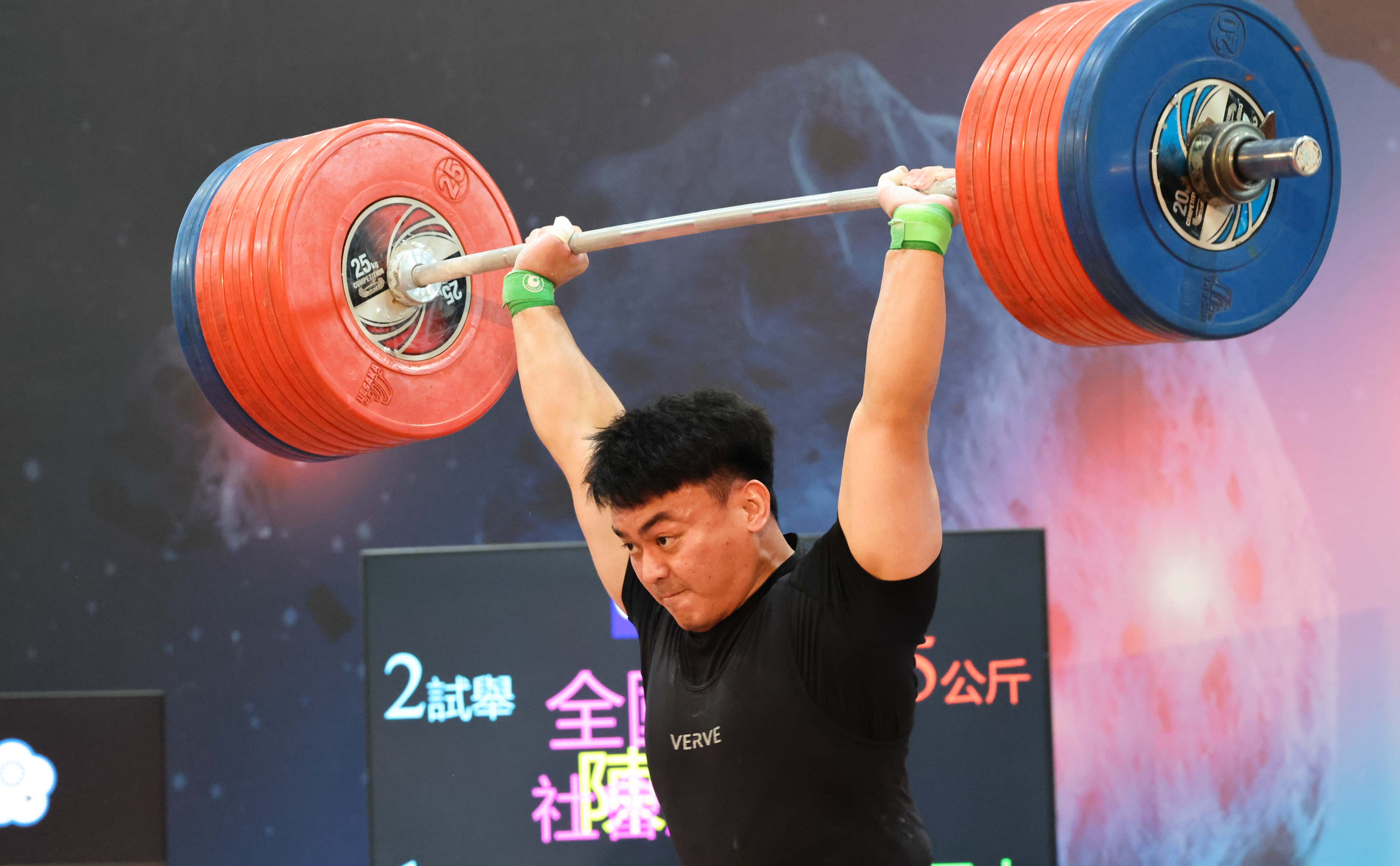 兩度破全國紀錄！陳柏任「110公斤級」摘金，蓄勢遠征印度亞錦賽